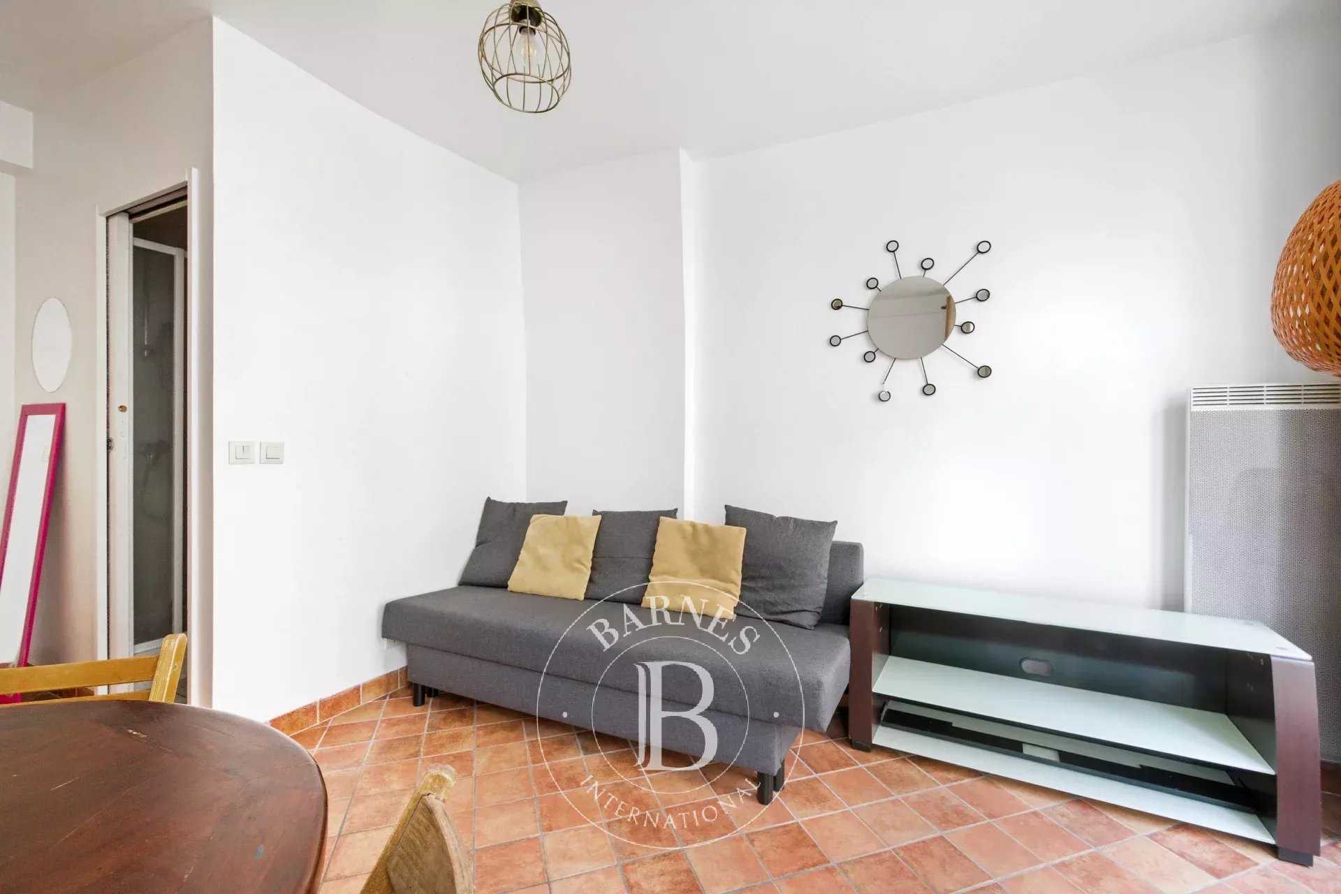 Paris  - Piso 1 Cuarto