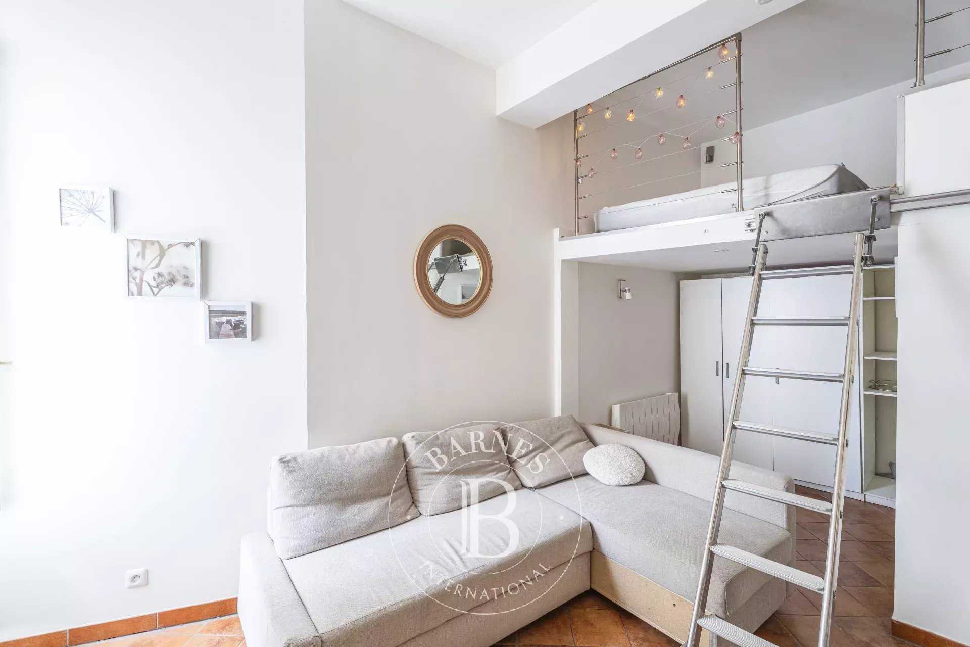 Paris  - Piso 1 Cuarto