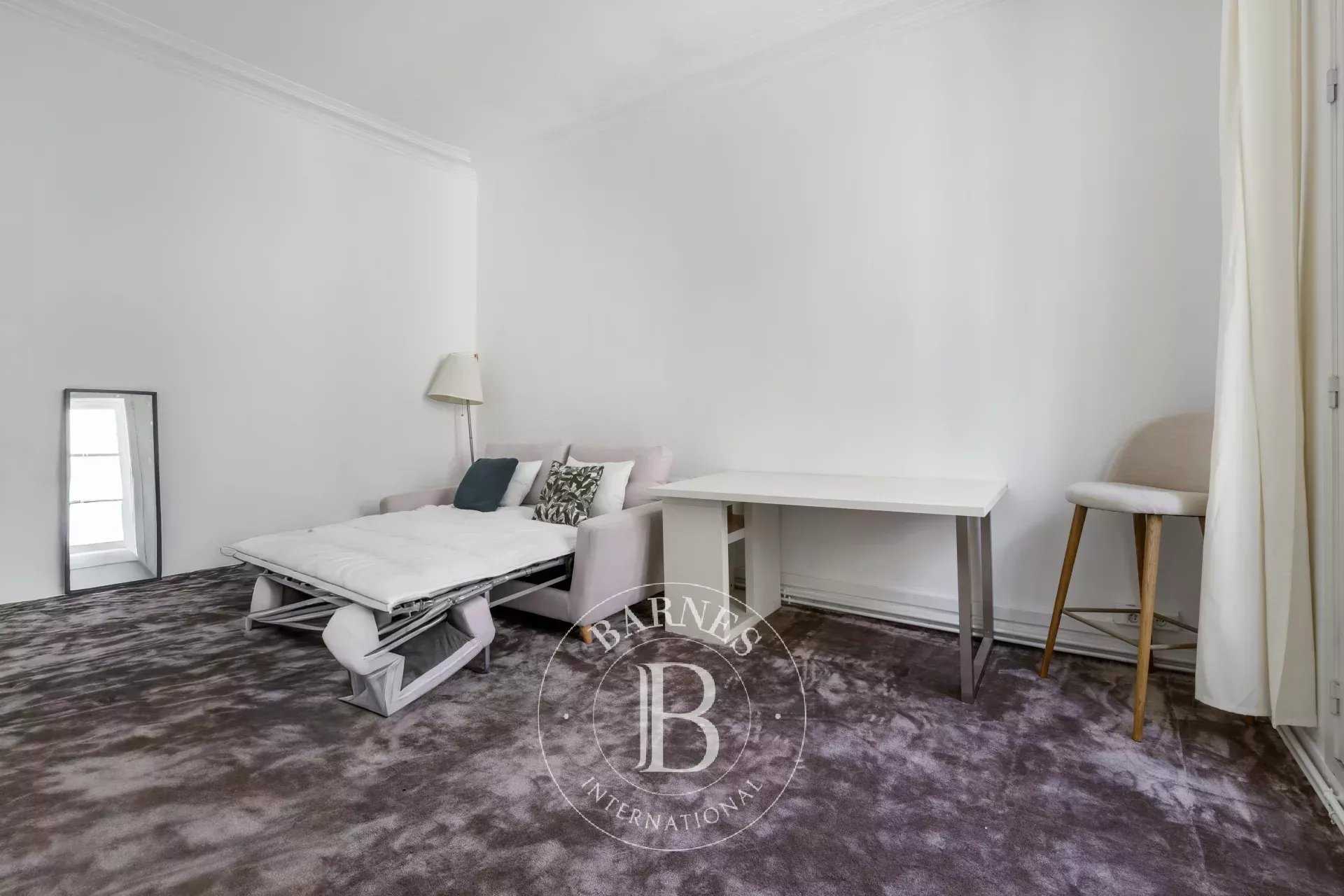 Paris  - Appartement 4 Pièces 2 Chambres