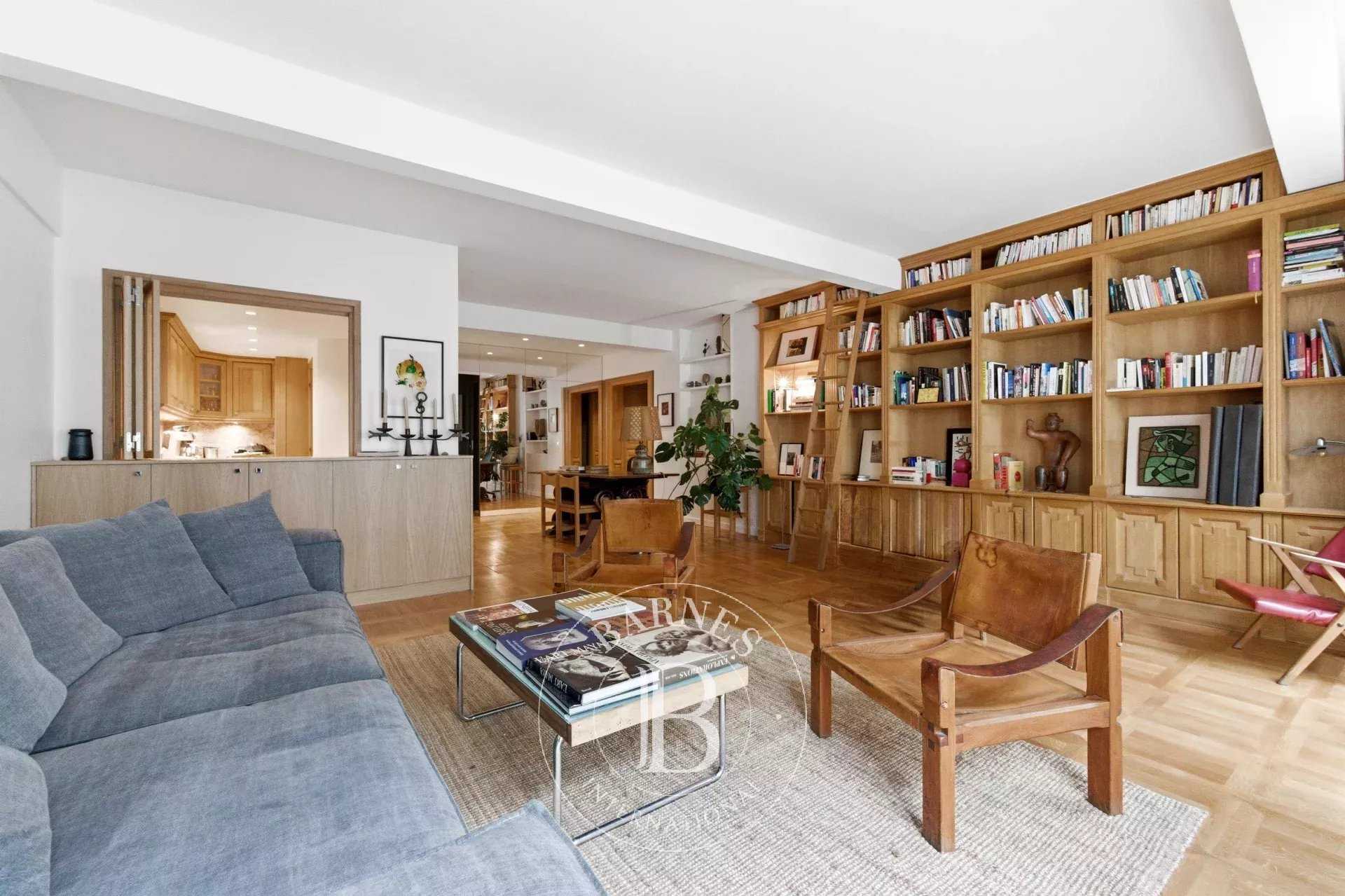 Paris  - Apartment 2 Bedrooms