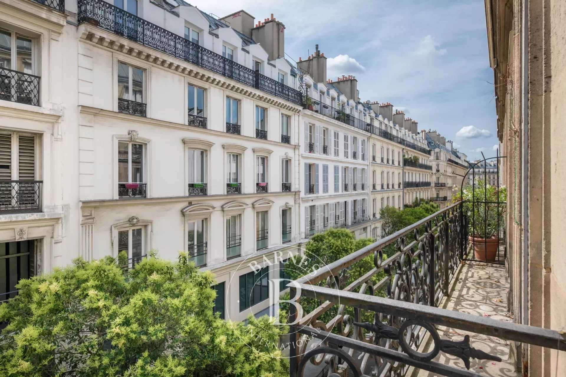 Apartment Paris 75002  -  ref 82887069 (picture 1)