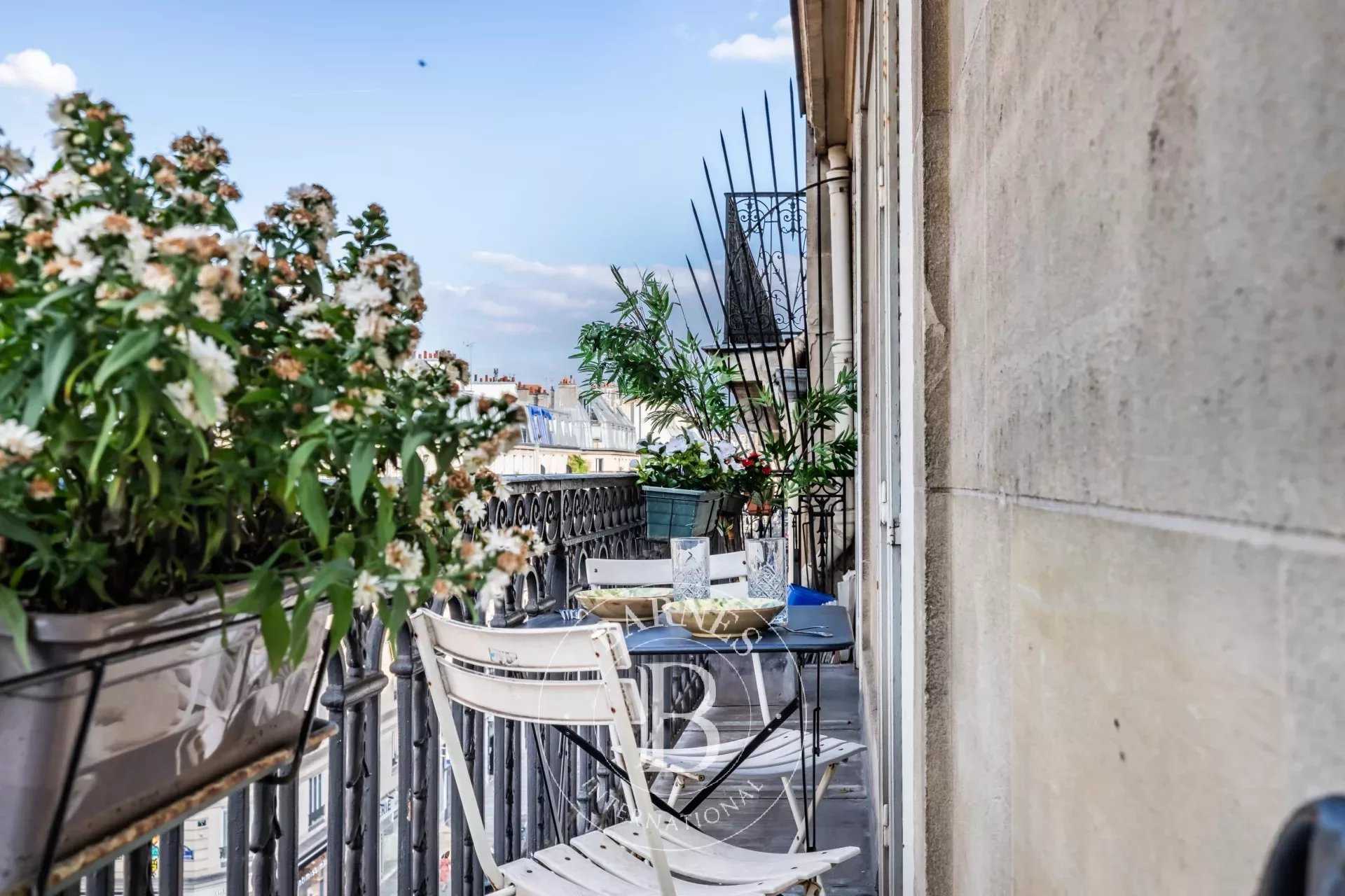 Appartement Paris 75001  -  ref 83269167 (picture 2)