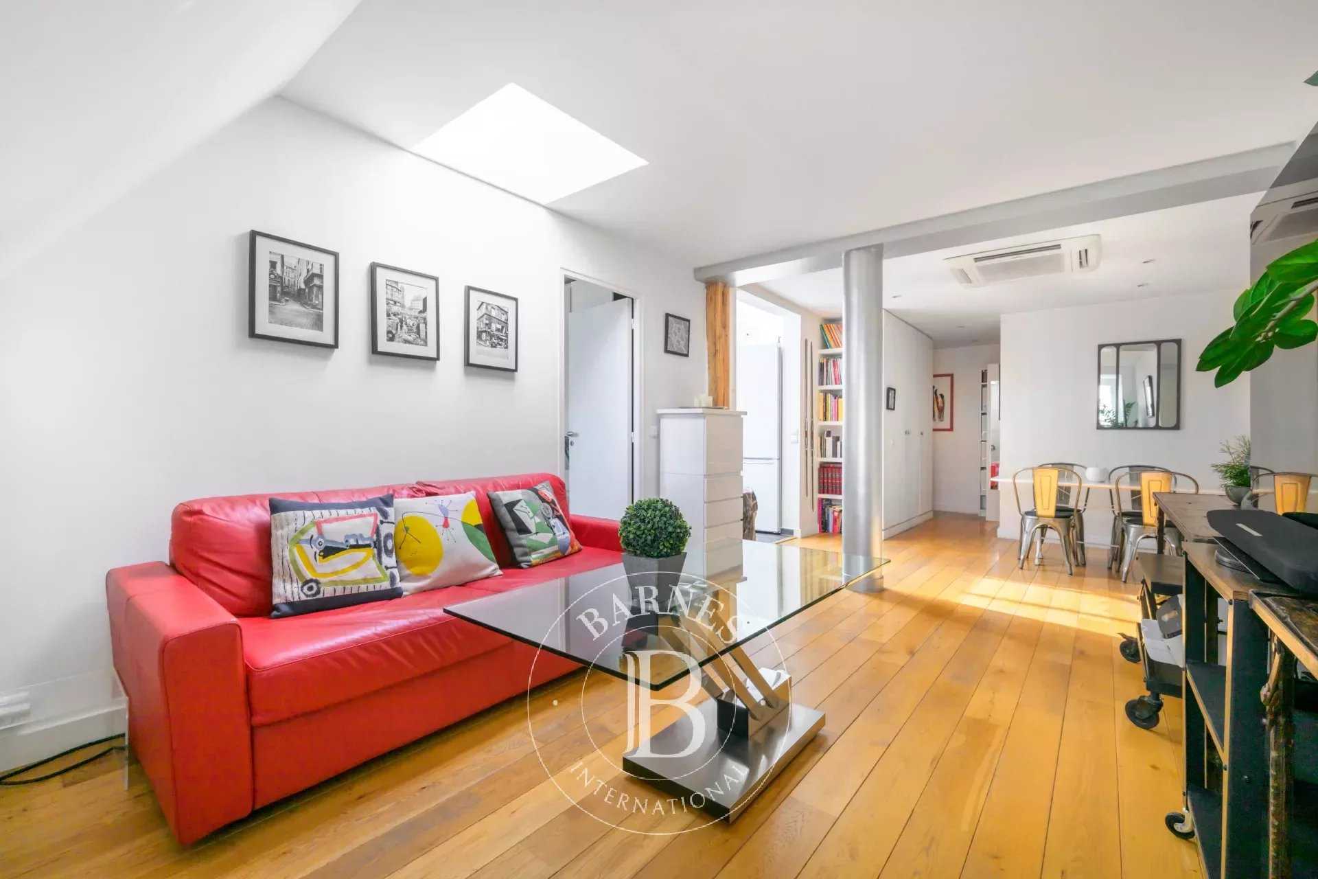 Apartment for sale - Paris 2 - Etienne Marcel - 2-bed - Top...
