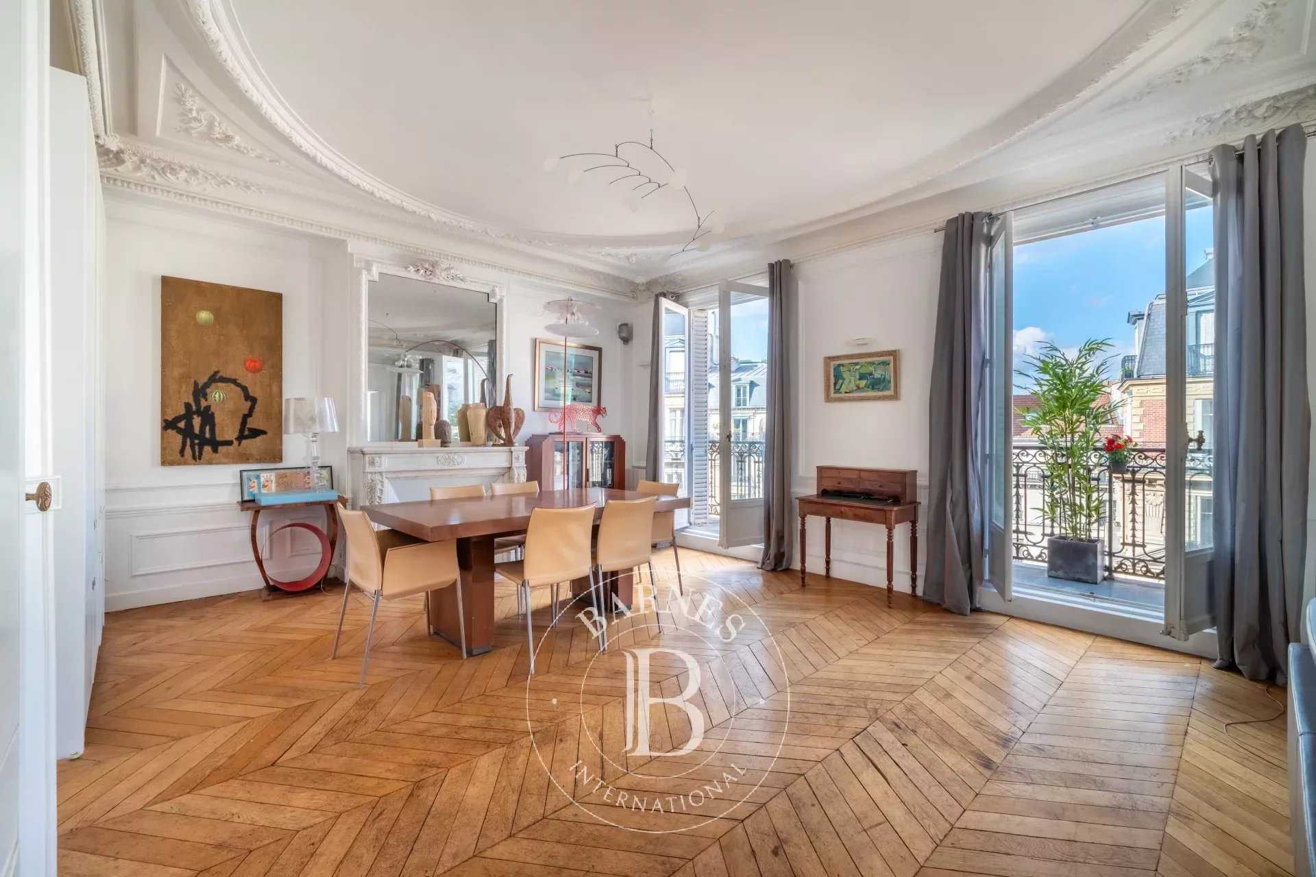 Appartement Paris 75001  -  ref 83269167 (picture 1)