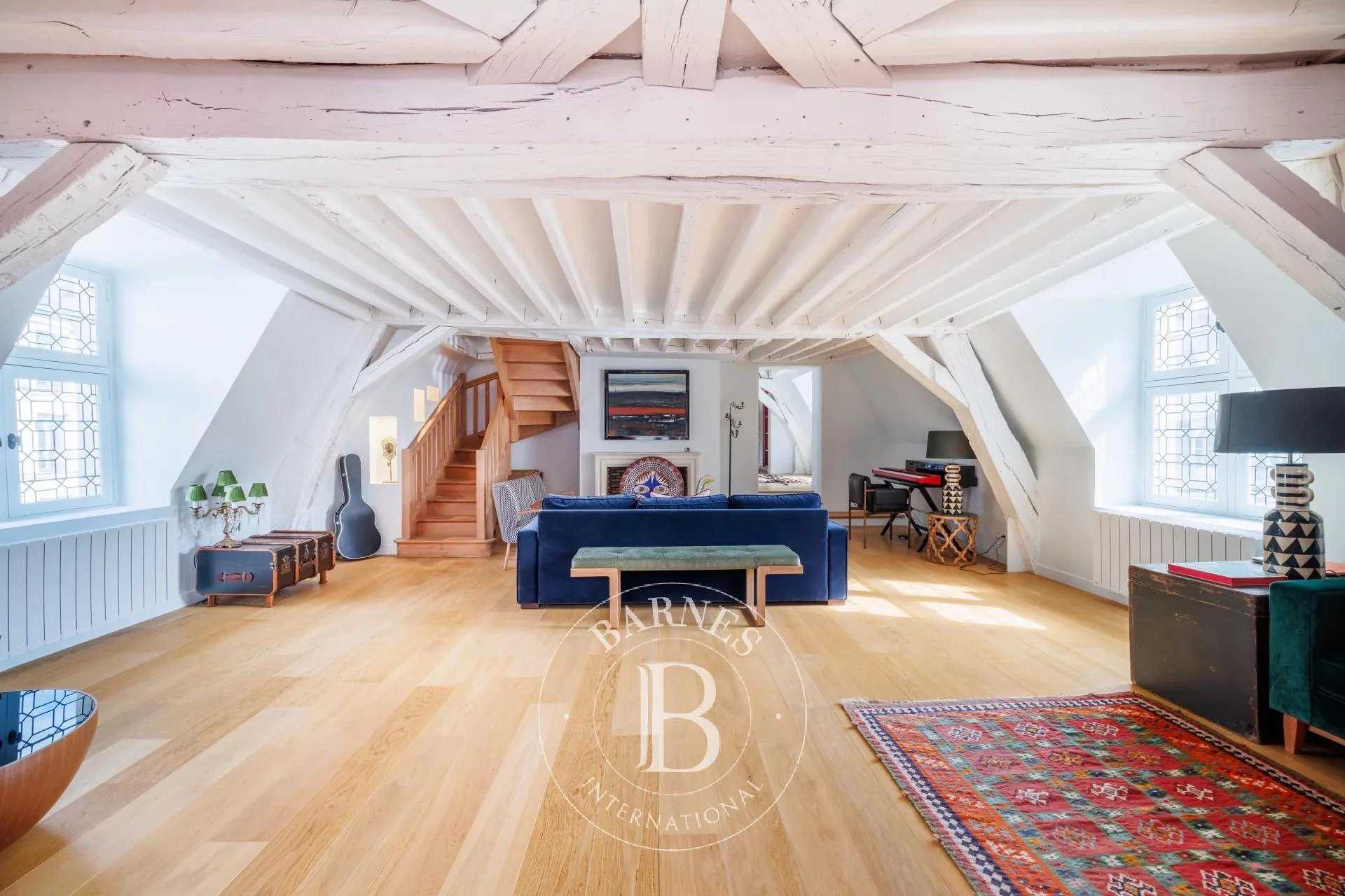 Apartment Paris 75003  -  ref 82337417 (picture 1)
