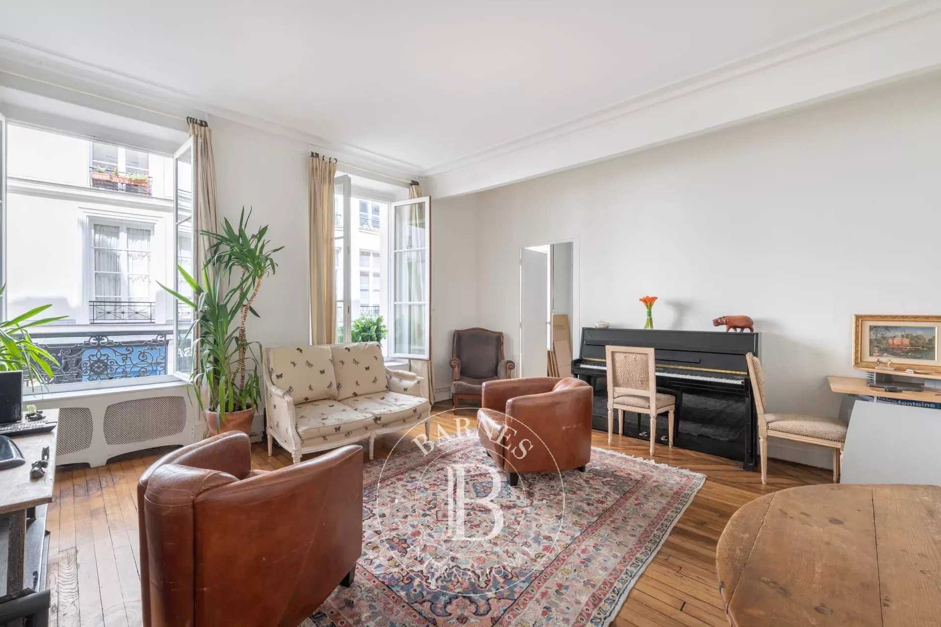 Apartment Paris 75004  -  ref 85047092 (picture 2)