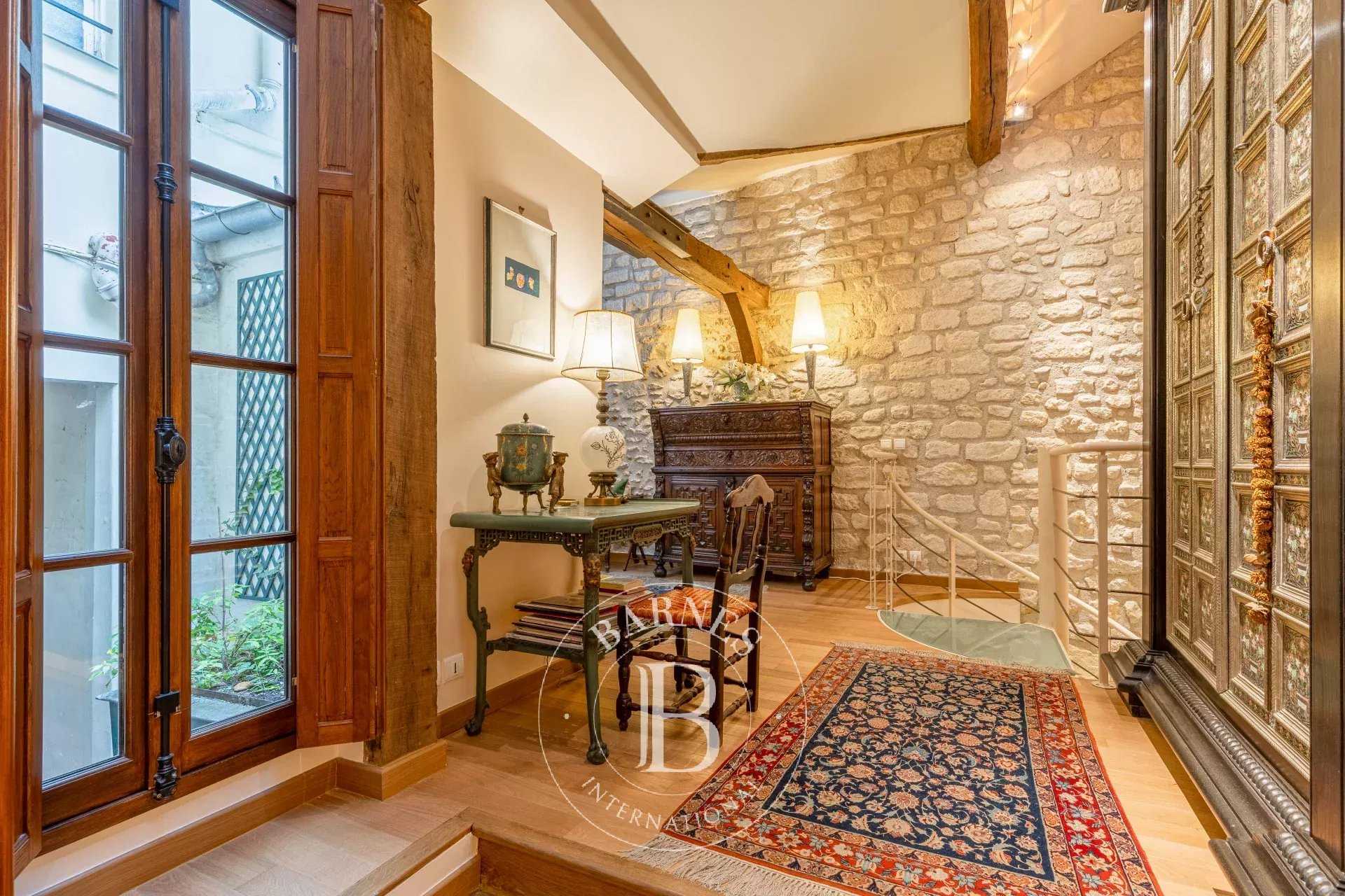Apartment Paris 75004  -  ref 86045520 (picture 1)