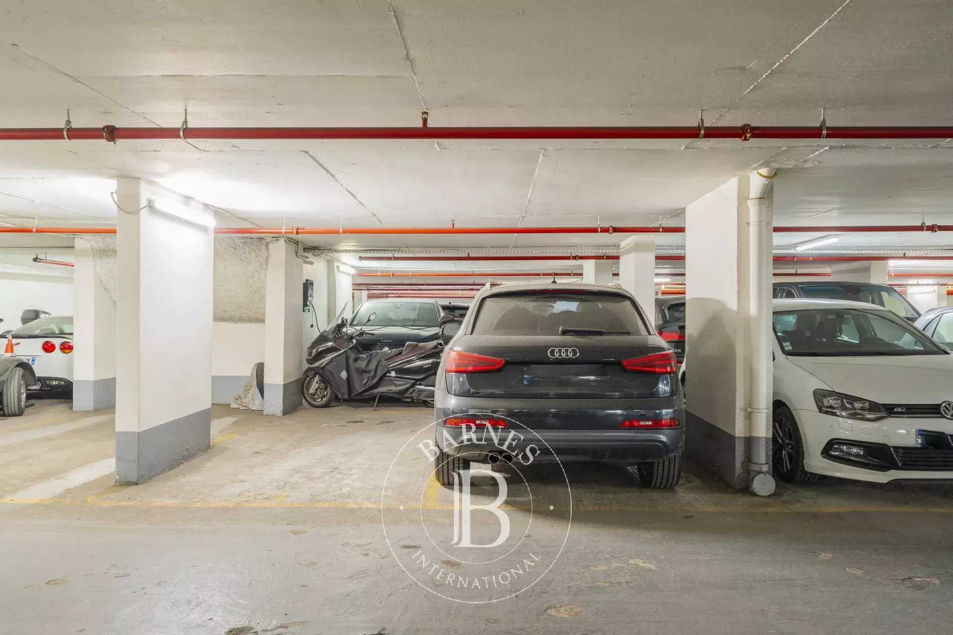 Parking Paris 75004  -  ref 86366719 (picture 1)