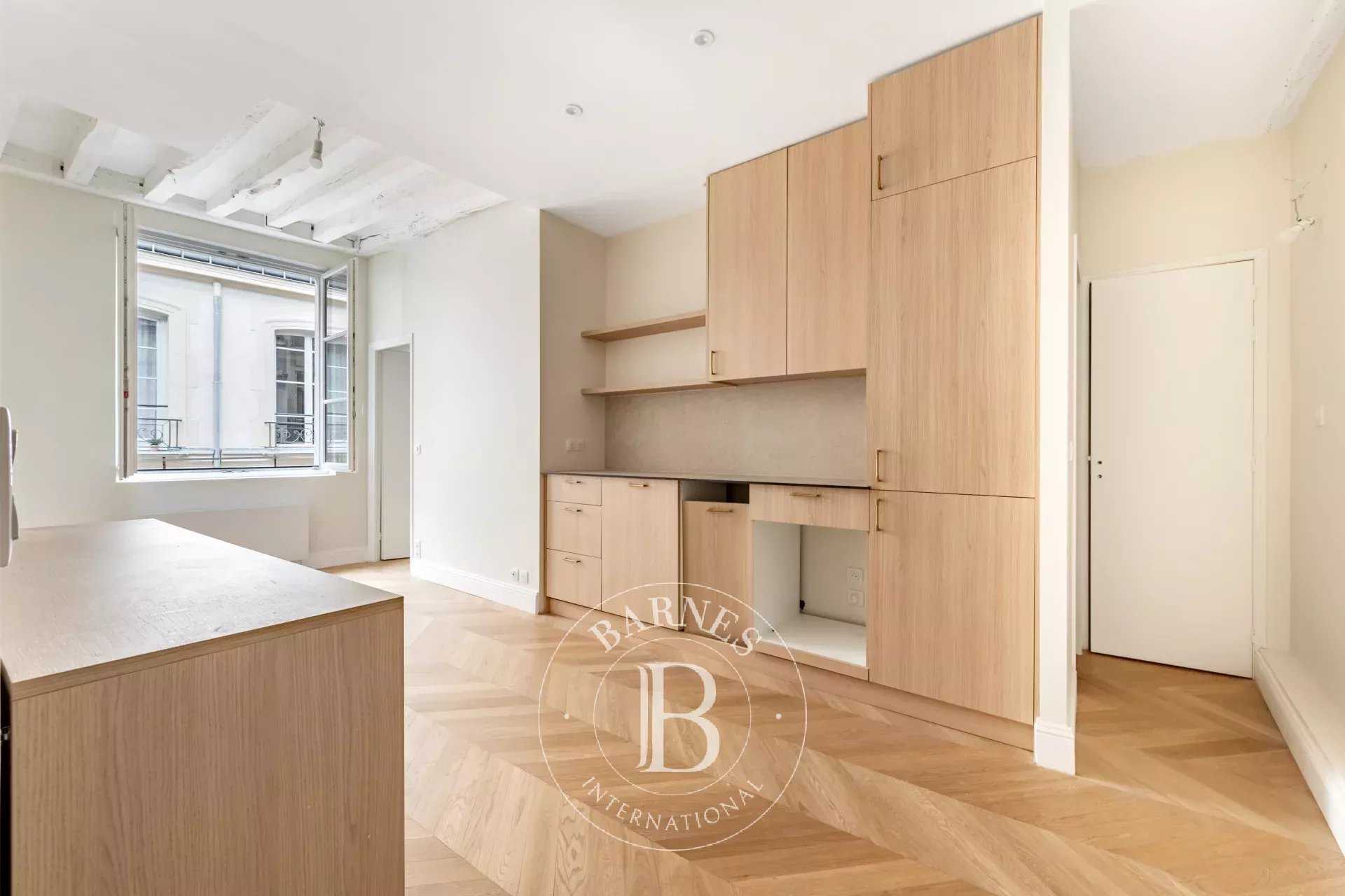 Apartment Paris 75003  -  ref 85842354 (picture 2)