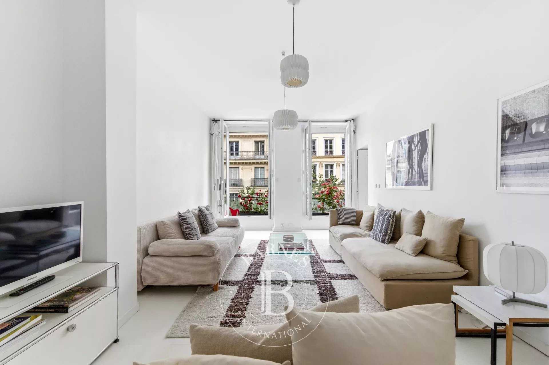 Paris  - Appartement 6 Pi&egrave;ces 3 Chambres