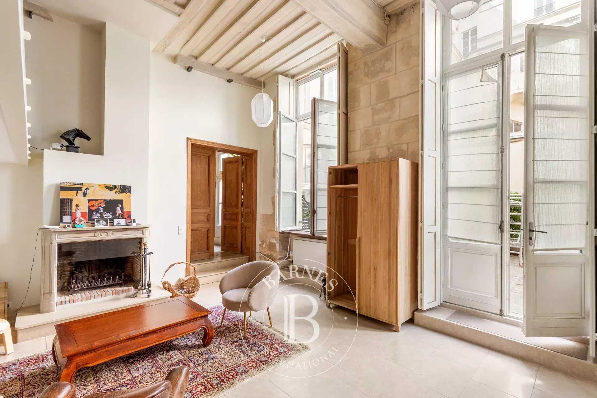 Appartement Paris 75004  -  ref 85719659 (picture 1)