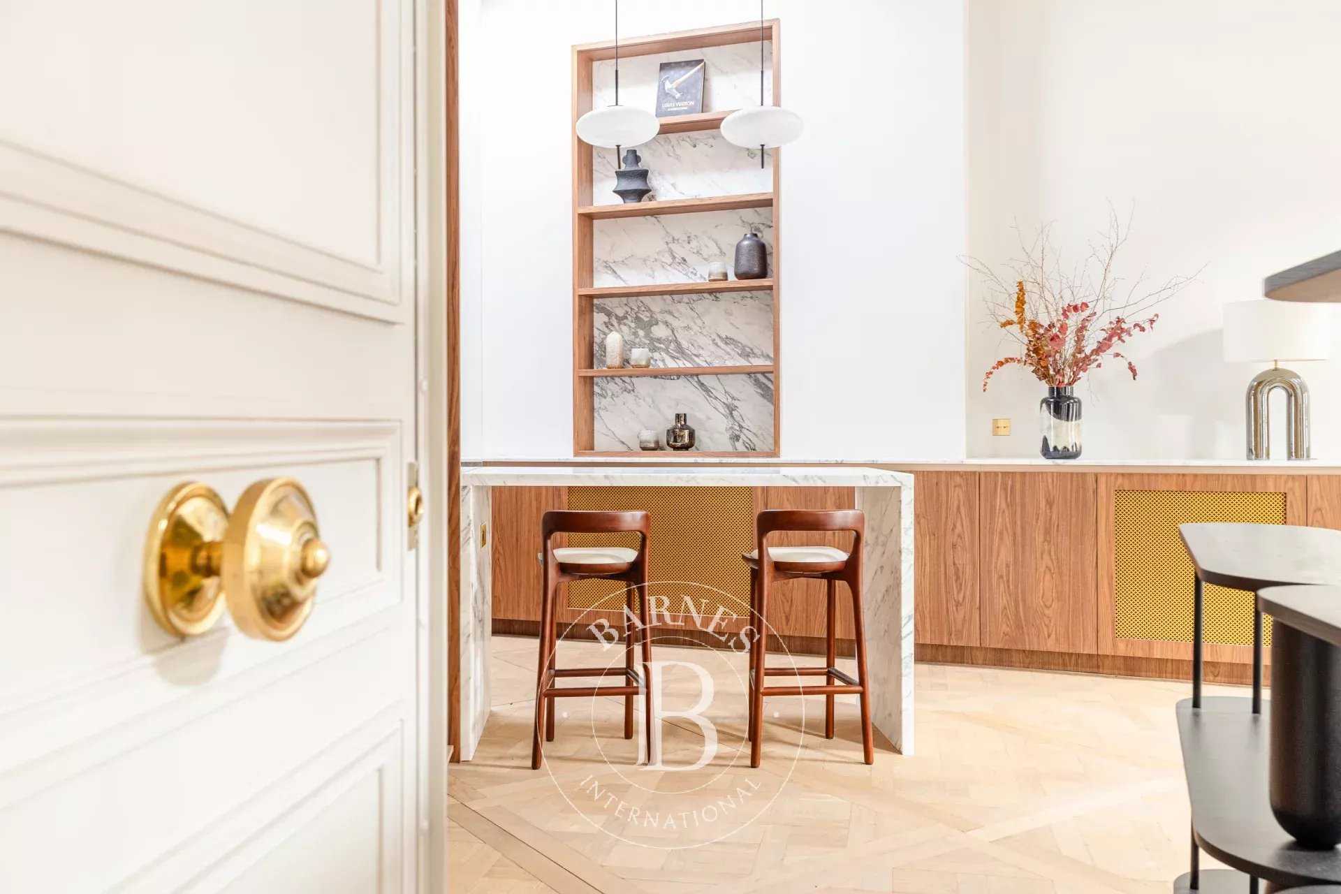 Apartment Paris 75004  -  ref 85702628 (picture 2)