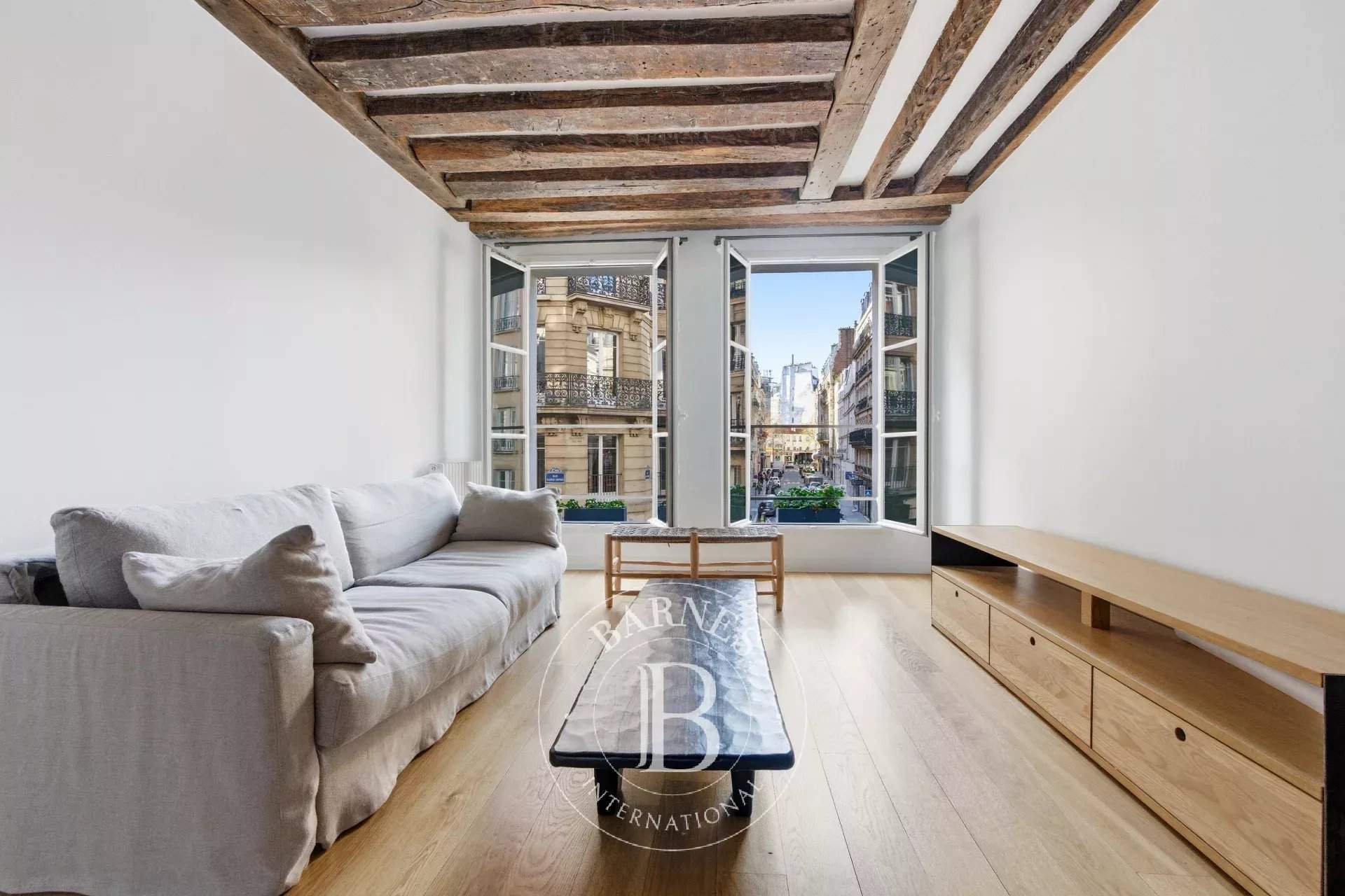 Paris  - Appartement 2 Pi&egrave;ces, 1 Chambre - picture 2