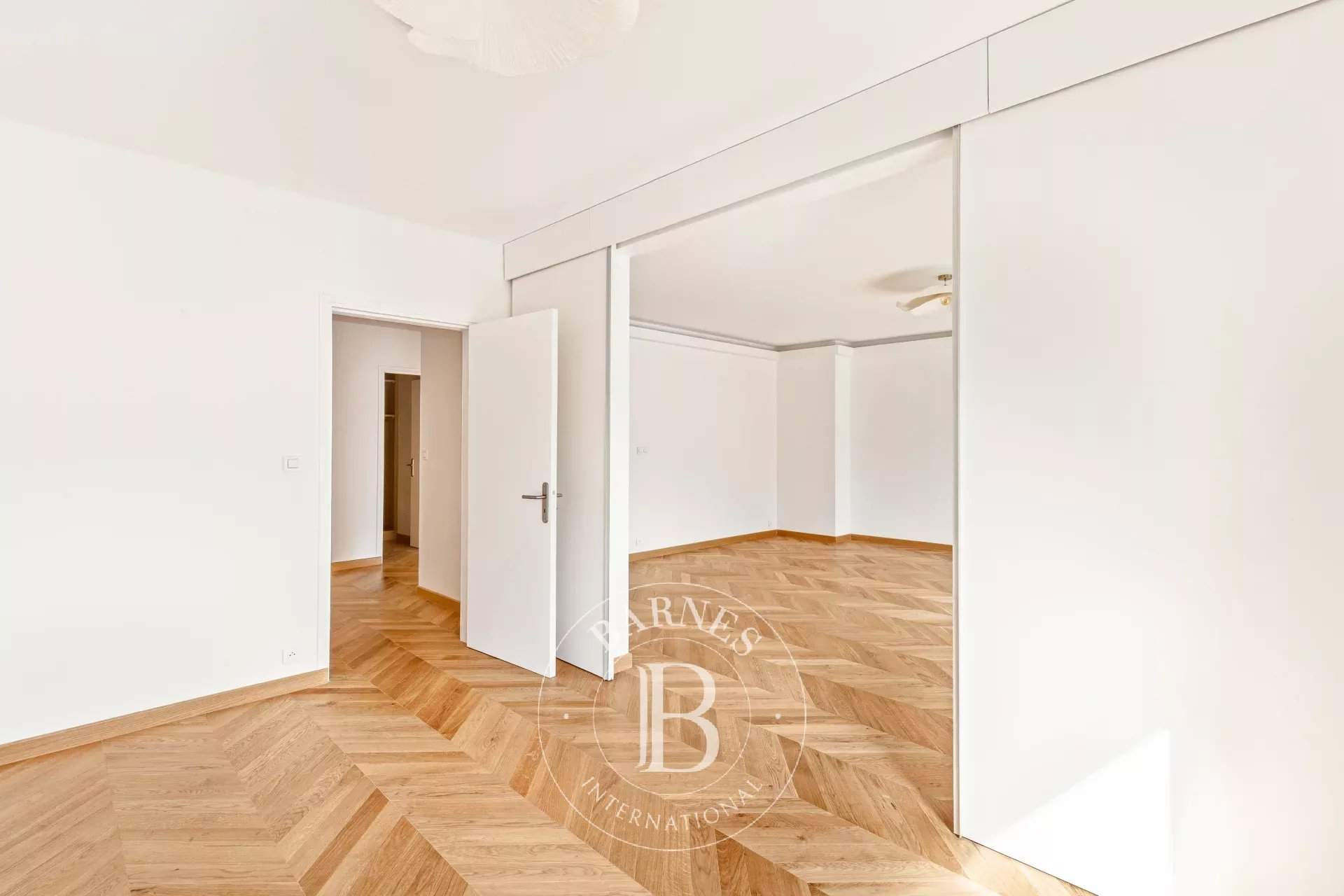 Paris  - Appartement 5 Pi&egrave;ces 3 Chambres - picture 8