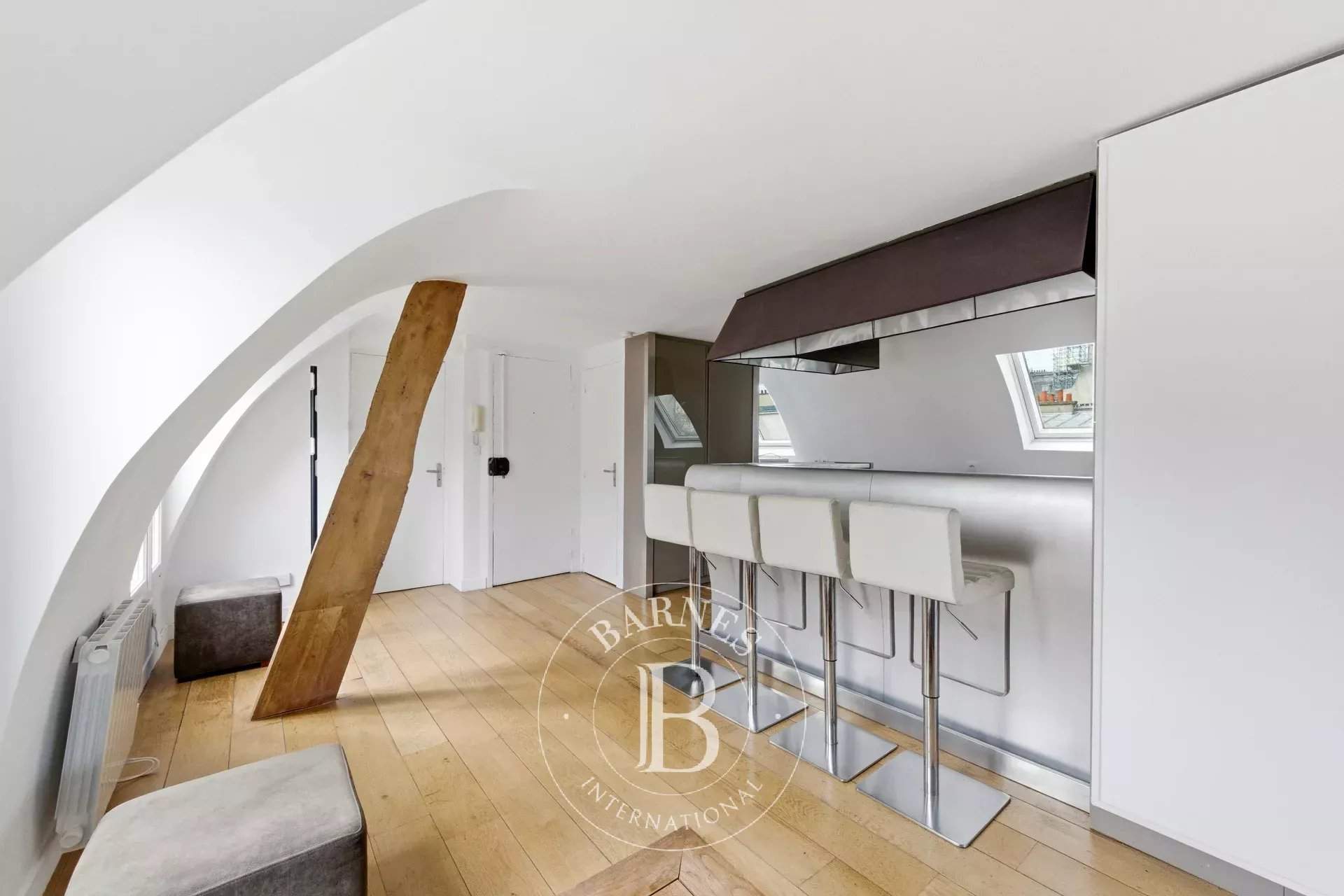 Paris  - Appartement 2 Pi&egrave;ces, 1 Chambre - picture 2