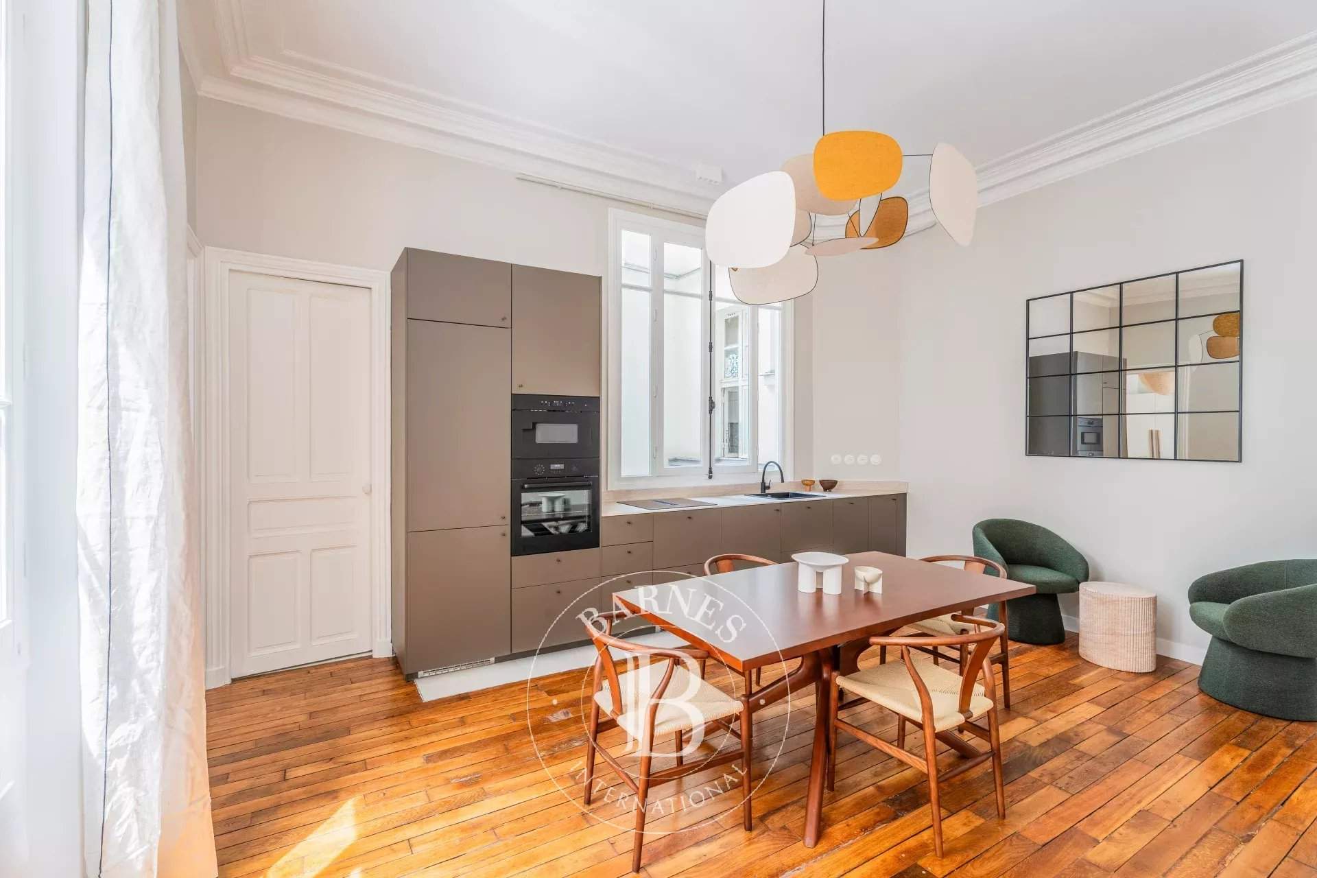 Paris  - Apartment 2 Bedrooms - picture 2