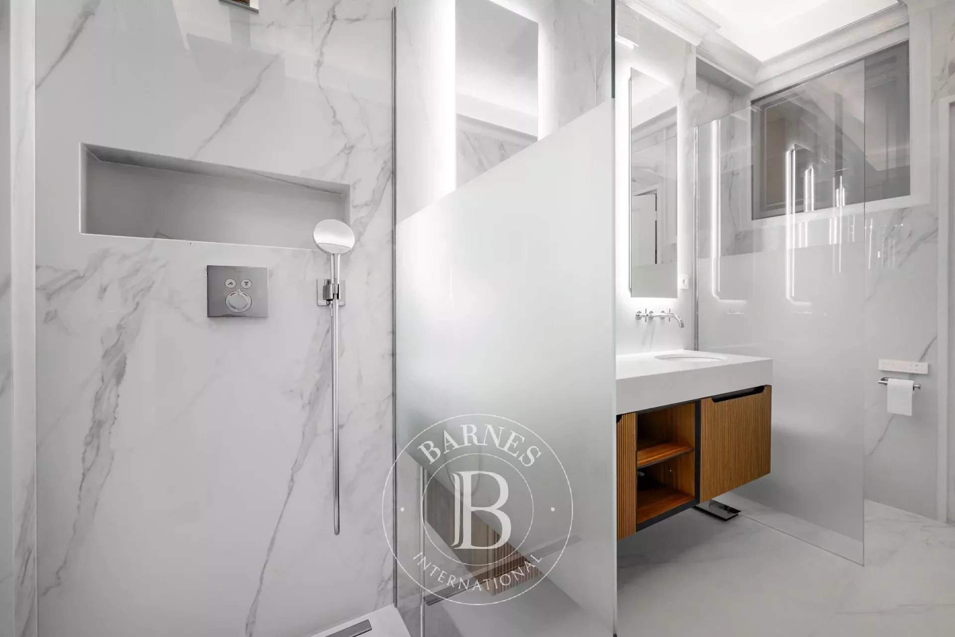 Paris  - Apartment 5 Bedrooms - picture 14