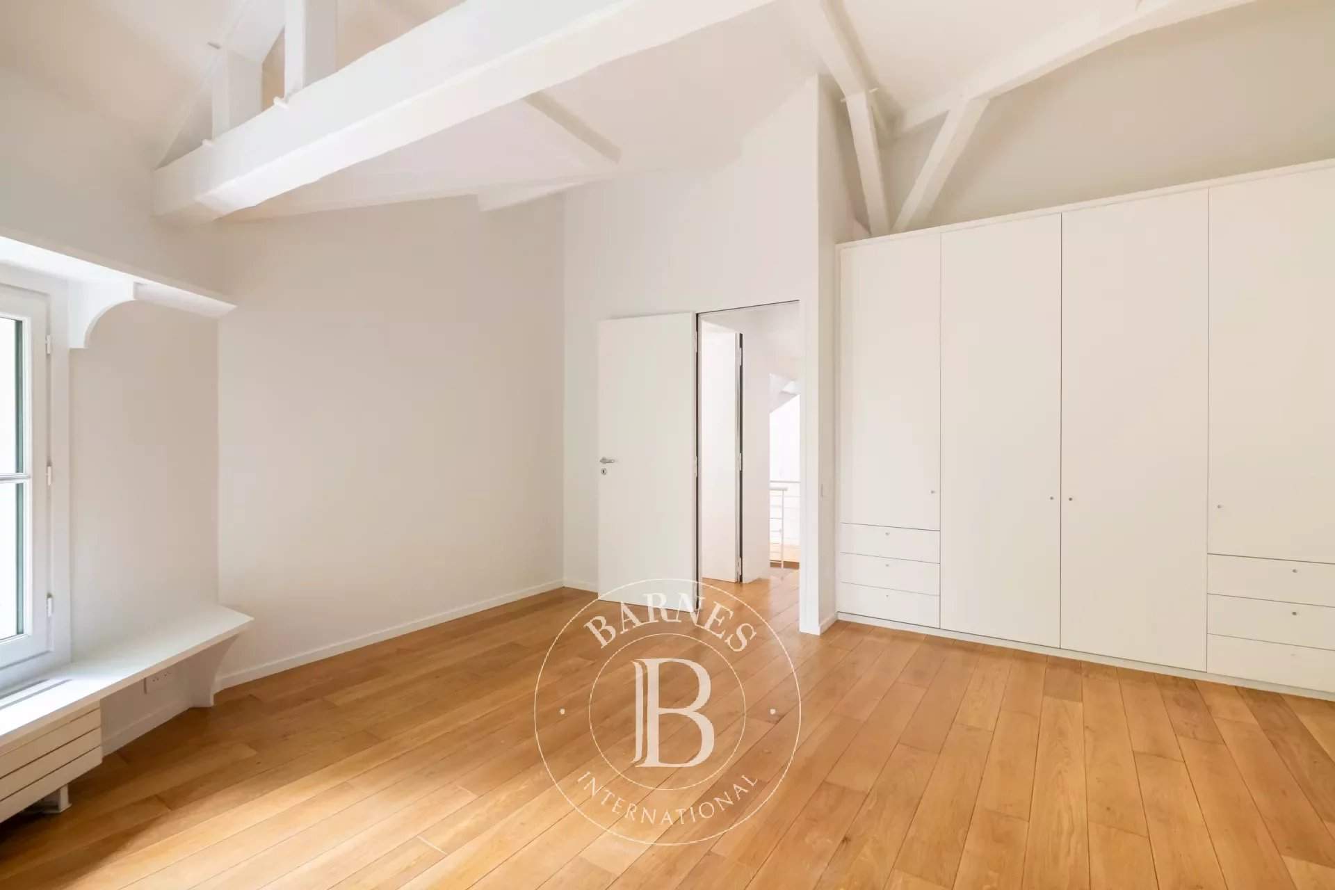 Paris  - House 5 Bedrooms - picture 20