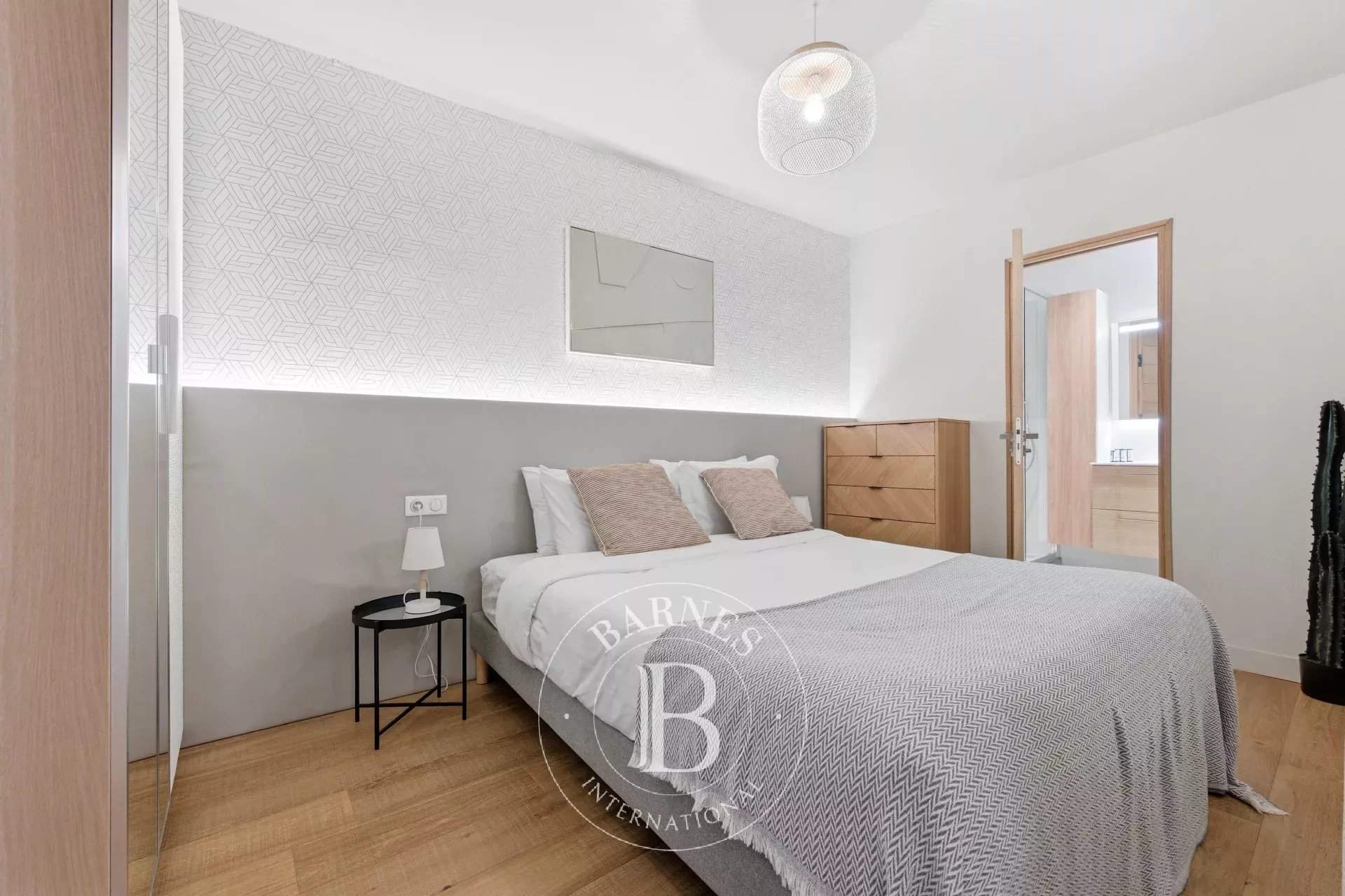 Paris  - Apartment 1 Bedroom - picture 8