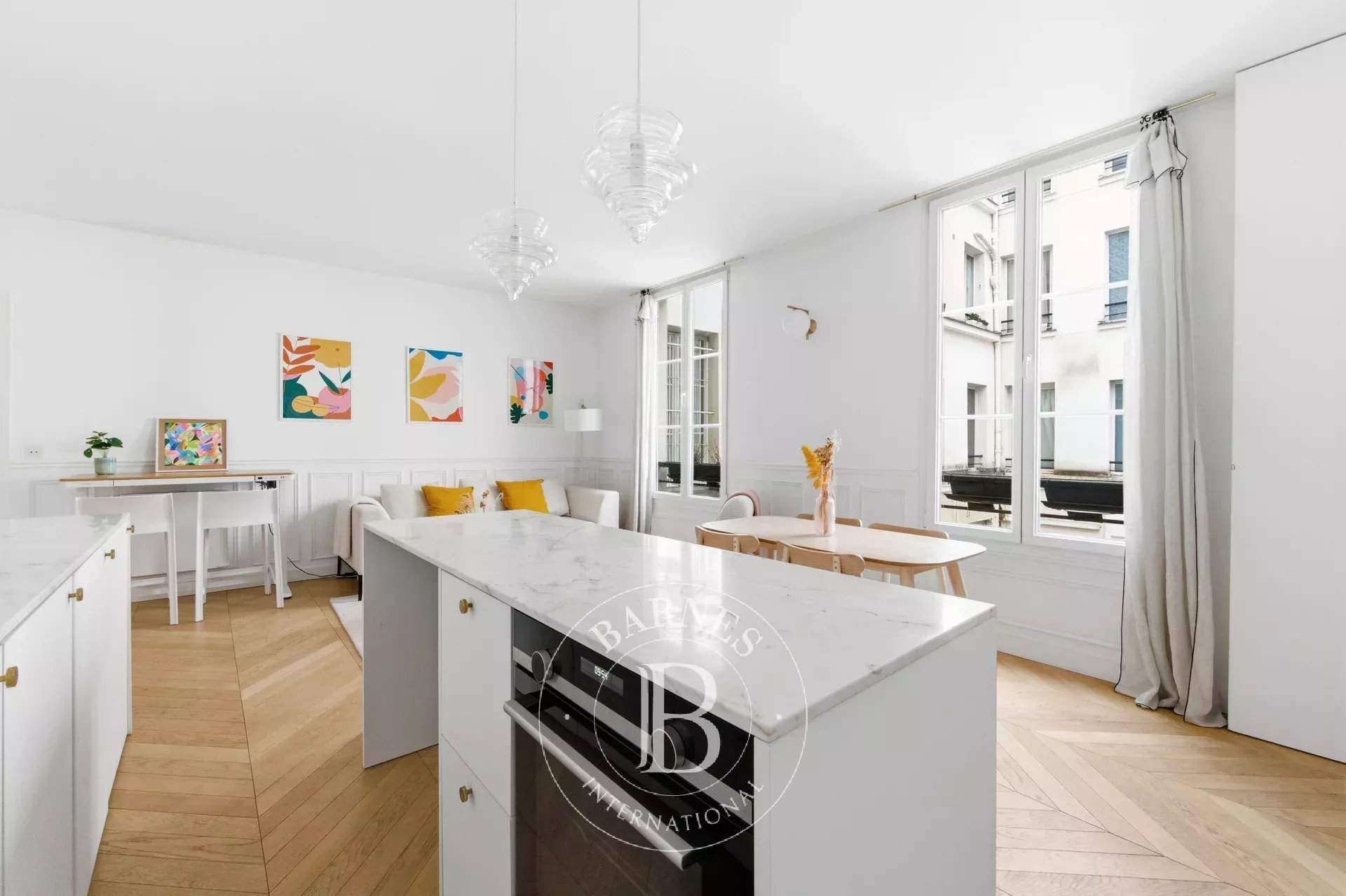 Paris  - Appartement 2 Pi&egrave;ces, 1 Chambre - picture 2