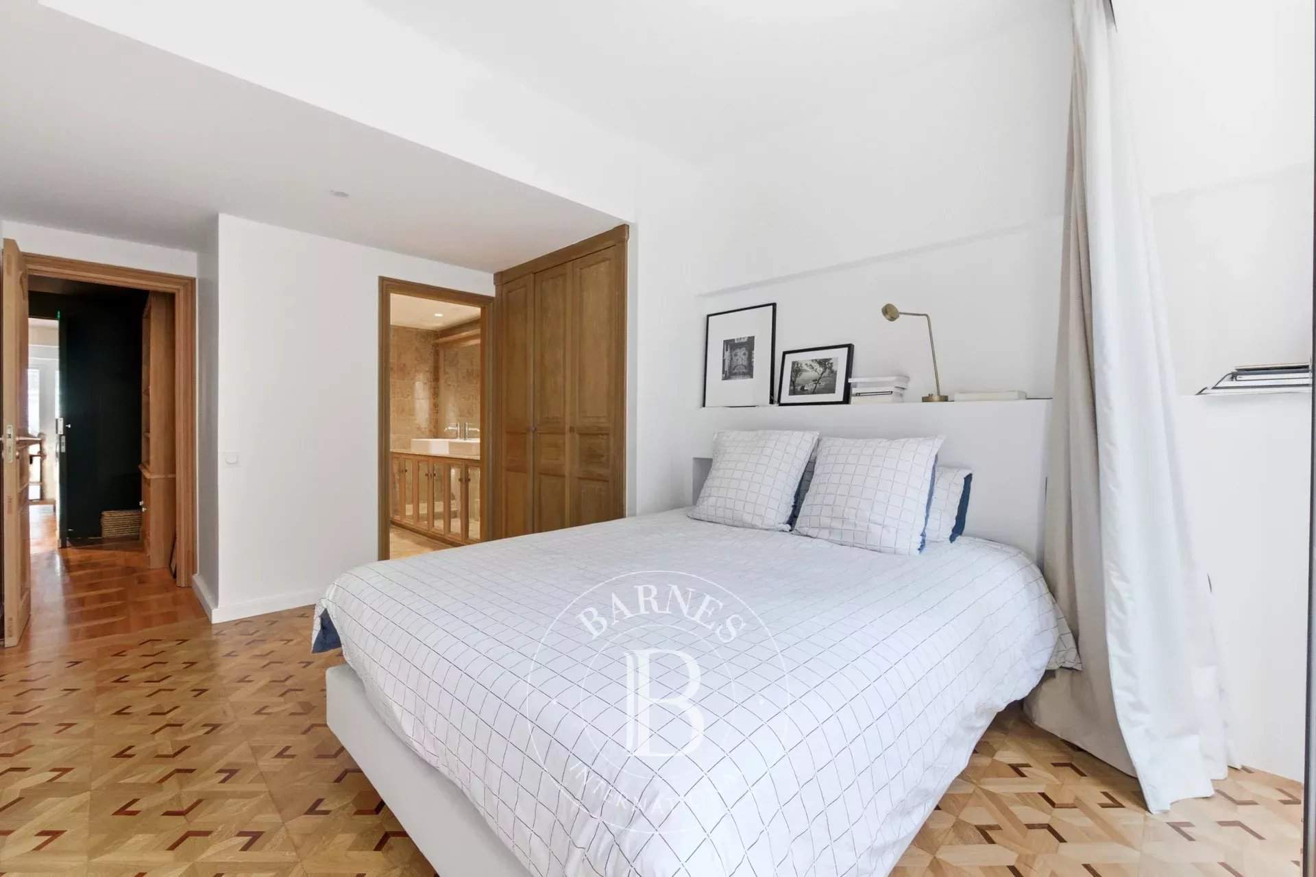 Paris  - Apartment 2 Bedrooms - picture 11