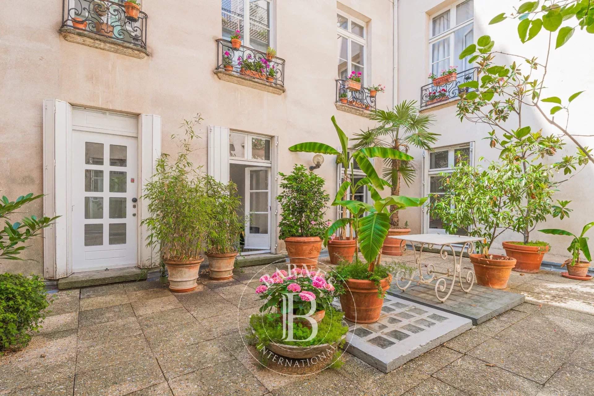 Paris  - Apartment 2 Bedrooms - picture 2