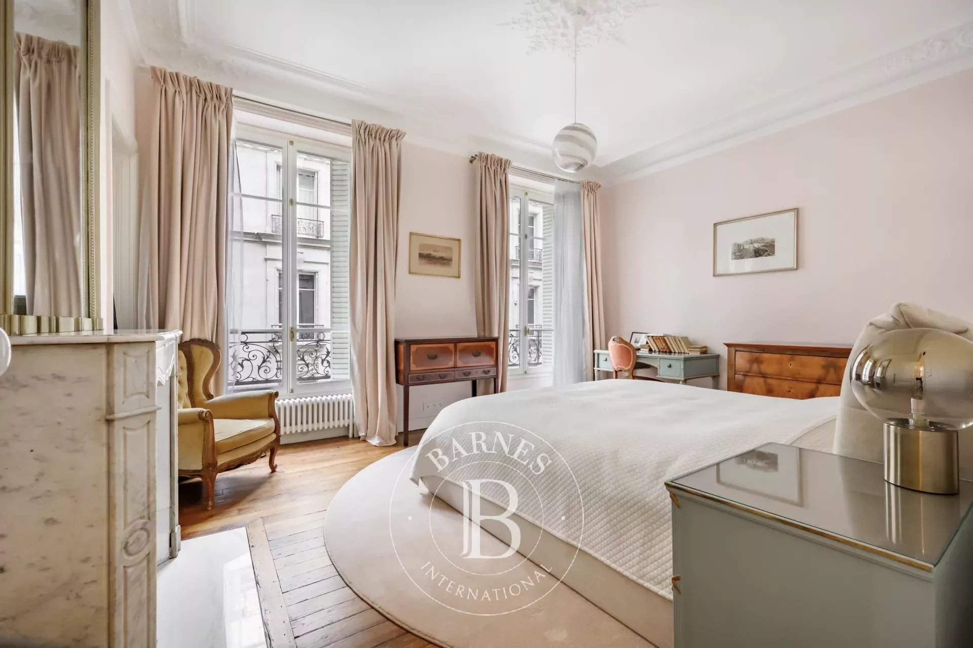 Paris  - Apartment 5 Bedrooms - picture 9