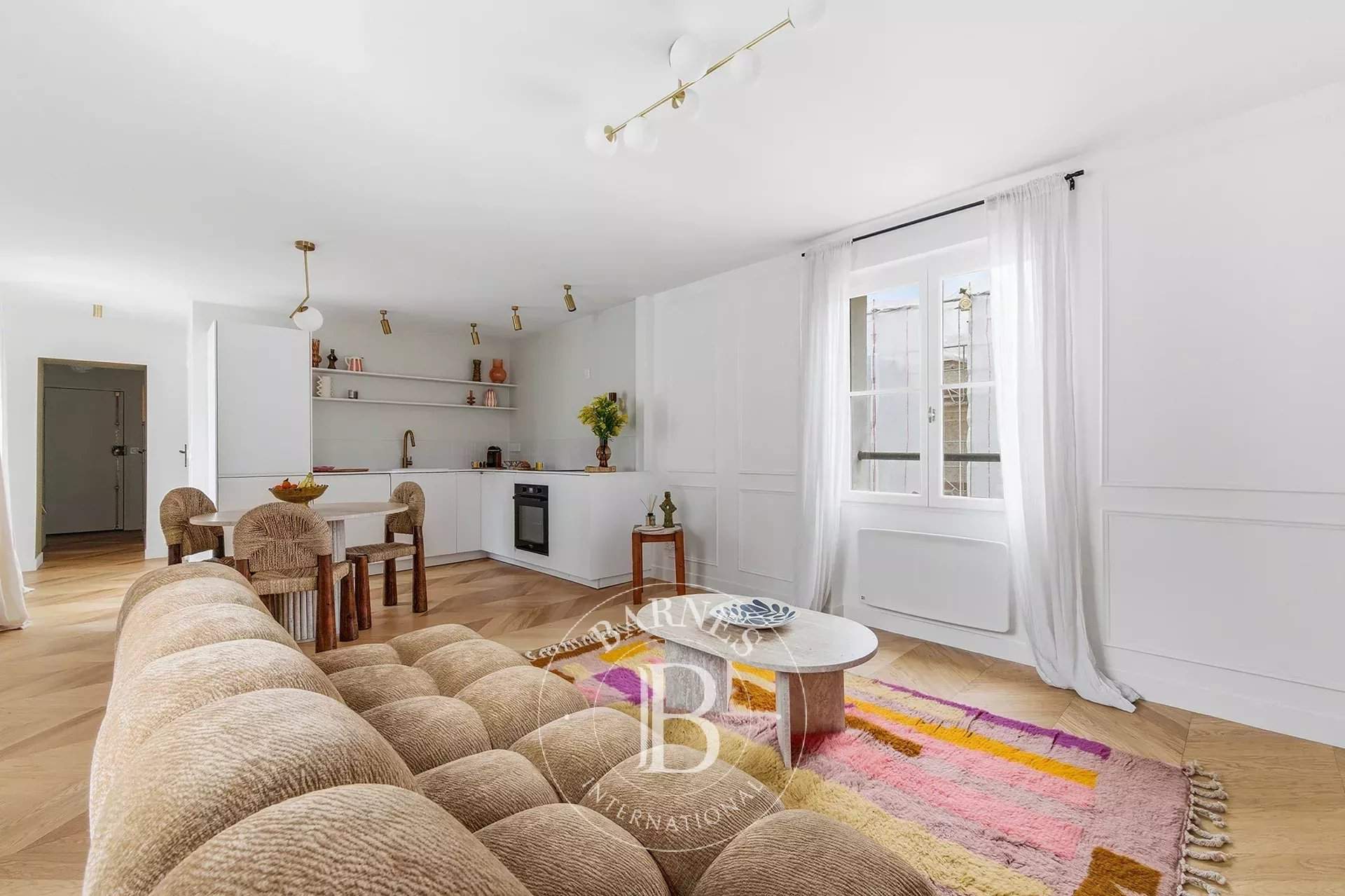 Paris  - Appartement 2 Pi&egrave;ces, 1 Chambre - picture 2