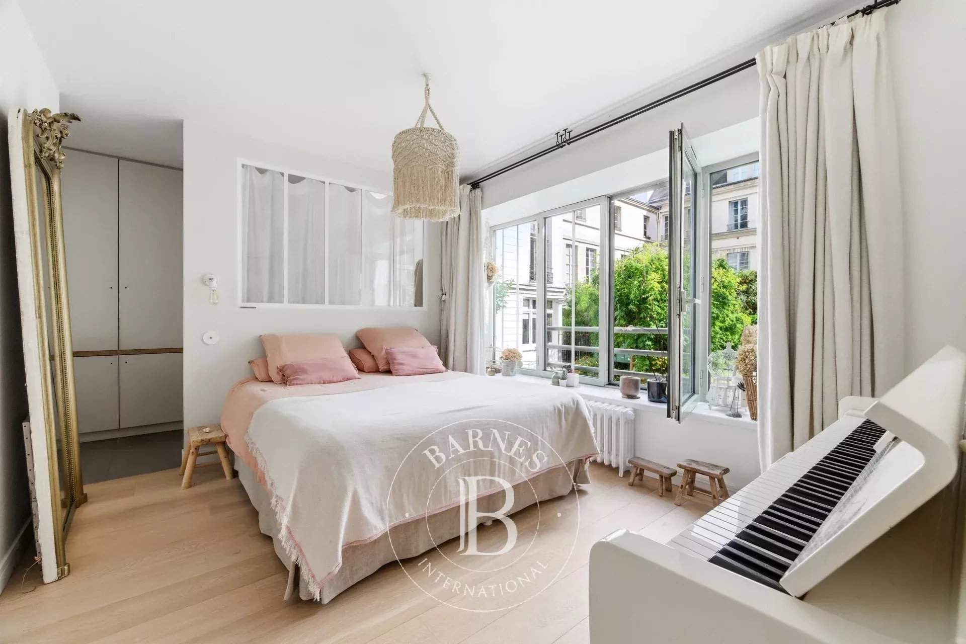 Paris  - Apartment 3 Bedrooms - picture 12