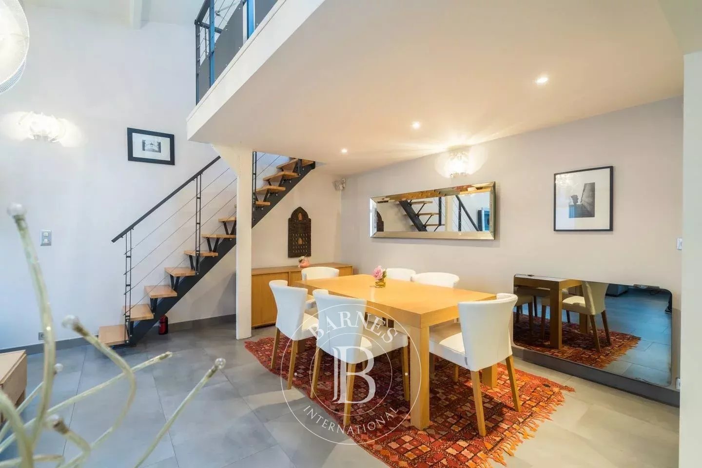 Paris  - Apartment 3 Bedrooms - picture 1