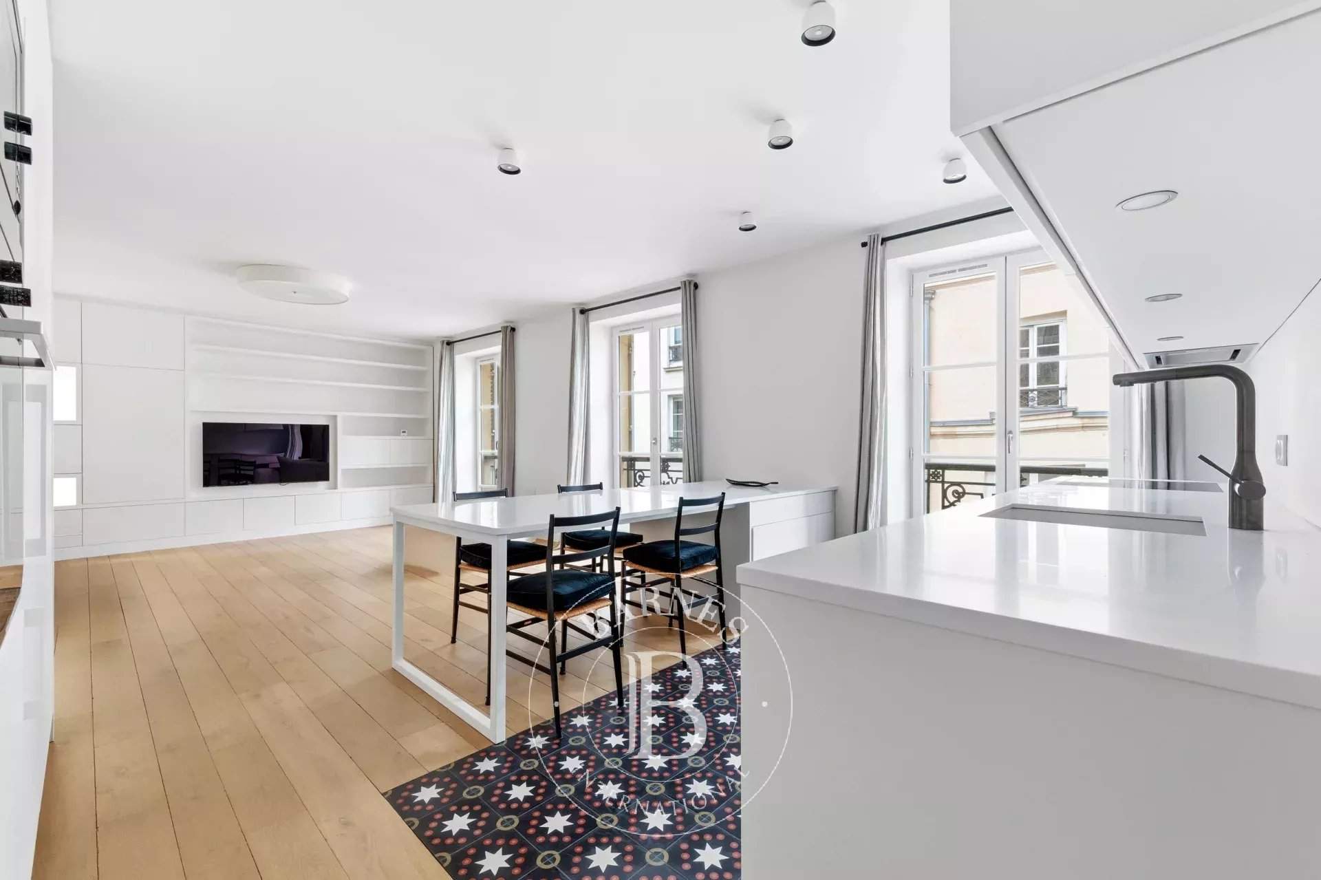 Paris  - Apartment 2 Bedrooms - picture 8