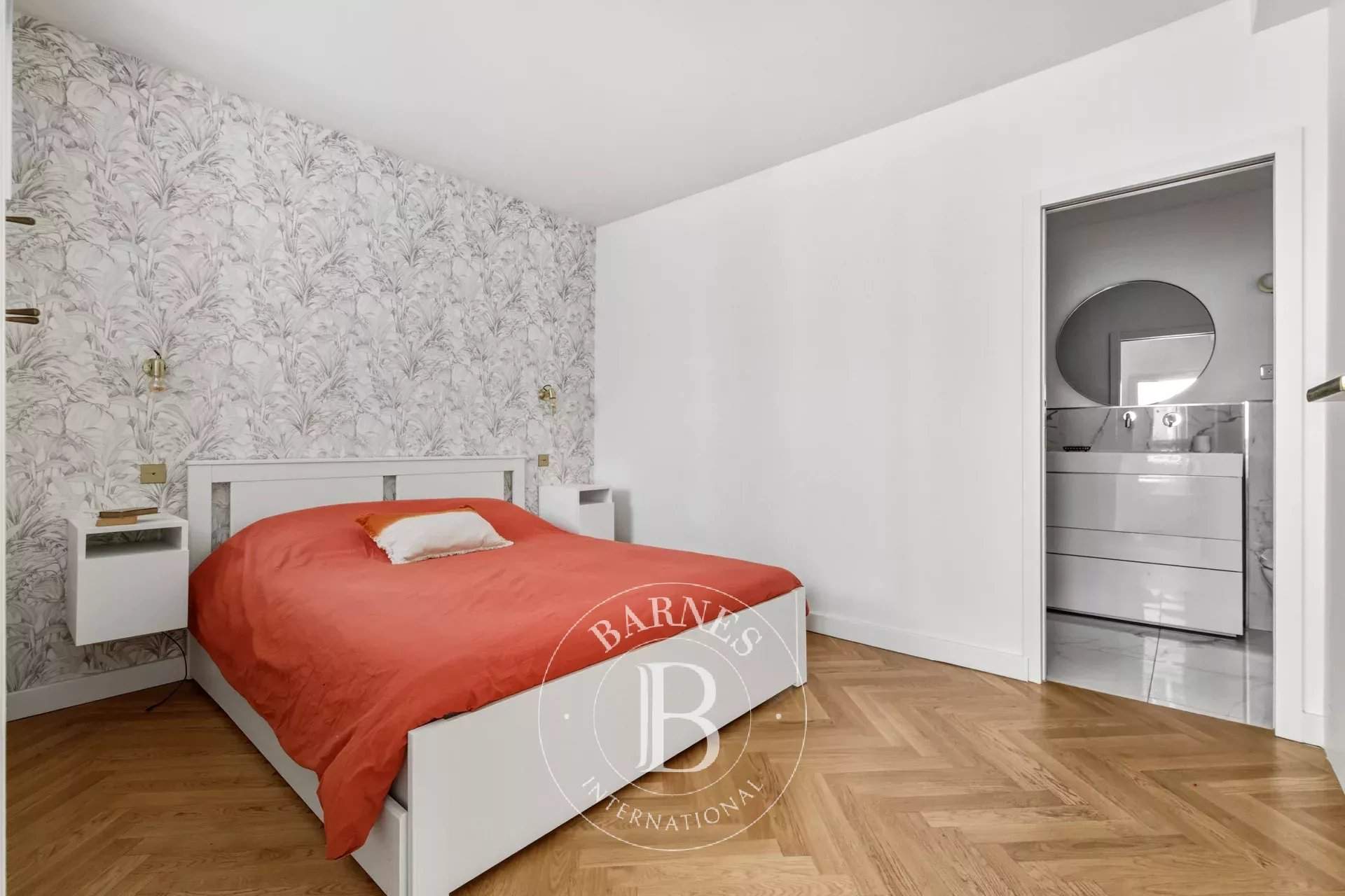 Paris  - Apartment 3 Bedrooms - picture 11