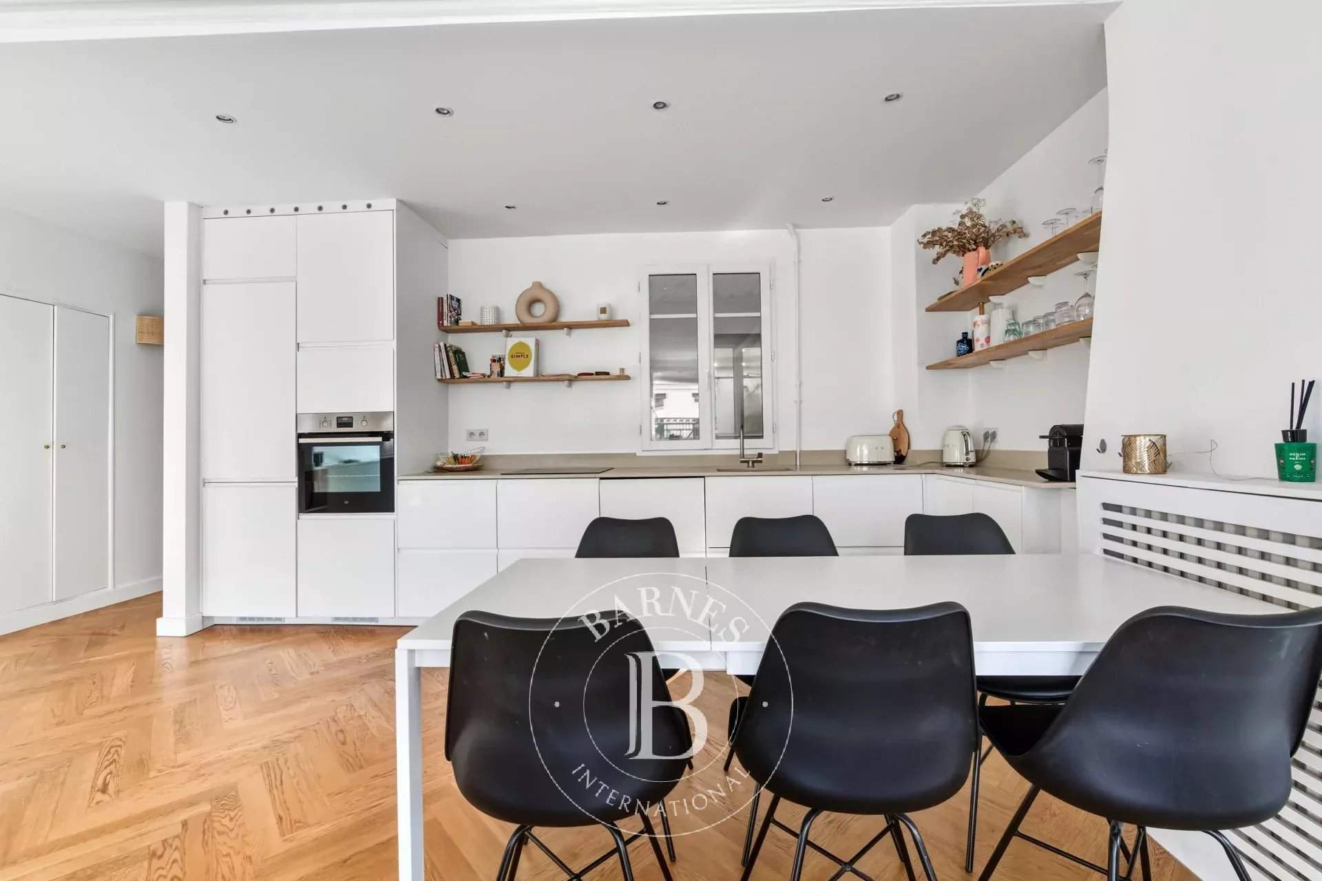 Paris  - Apartment 3 Bedrooms - picture 9