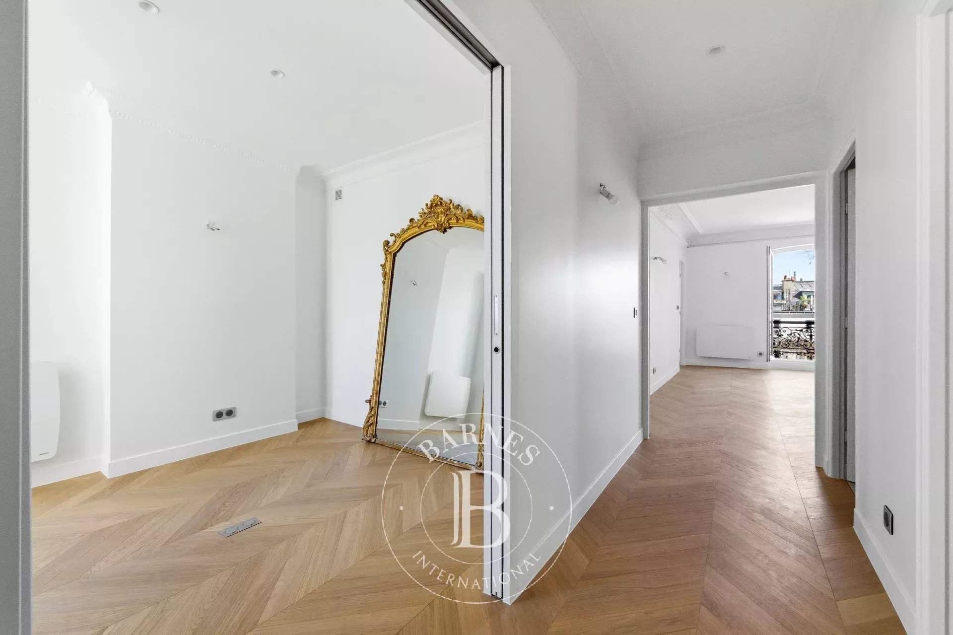 Paris  - Appartement 7 Pi&egrave;ces 4 Chambres - picture 10