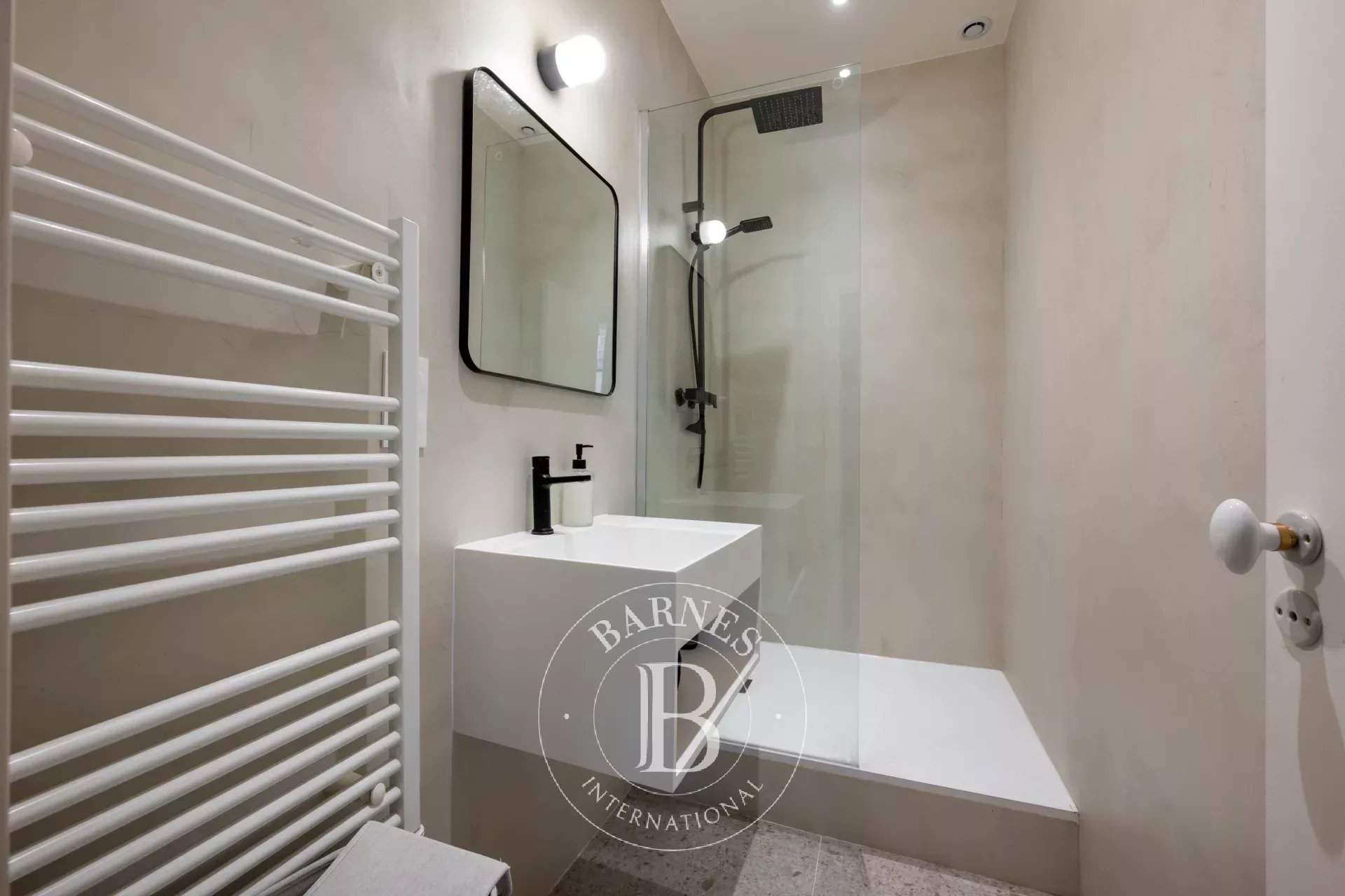 Paris  - Appartement 3 Pi&egrave;ces 2 Chambres - picture 11