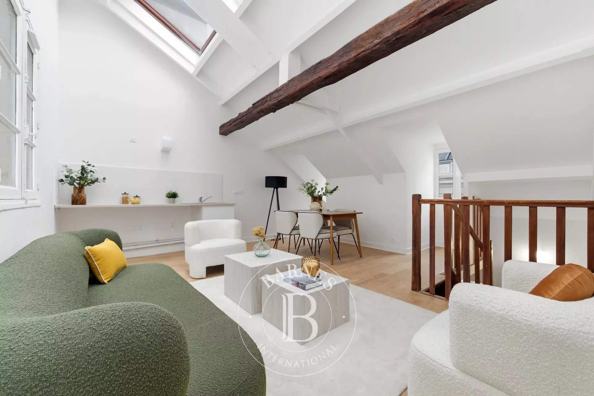 Paris  - Appartement 3 Pi&egrave;ces 2 Chambres - picture 1