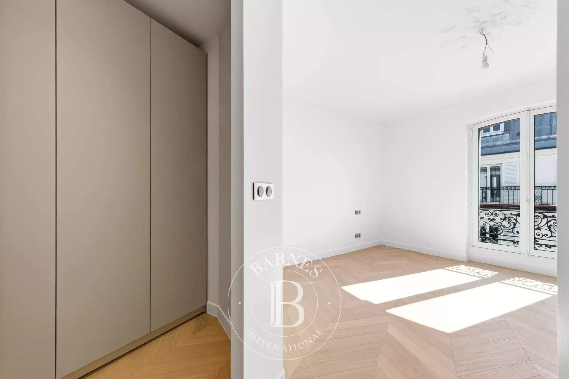 Paris  - Appartement 7 Pi&egrave;ces 4 Chambres - picture 14