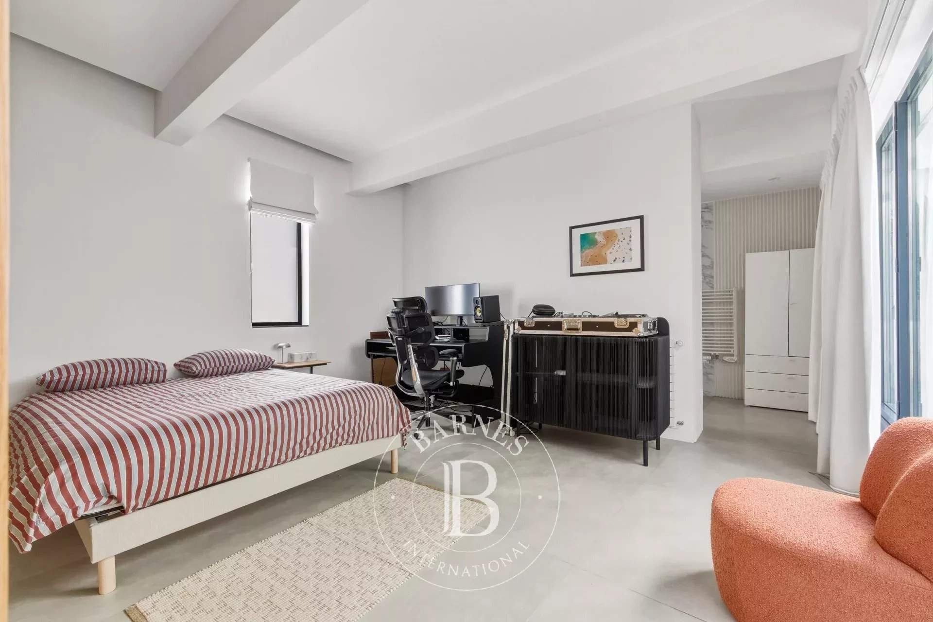 Paris  - Appartement 6 Pi&egrave;ces 3 Chambres - picture 8