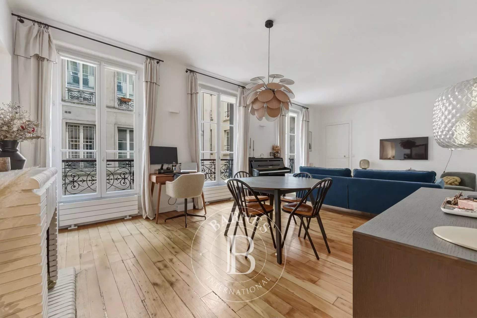 Paris  - Appartement 3 Pi&egrave;ces 2 Chambres - picture 1