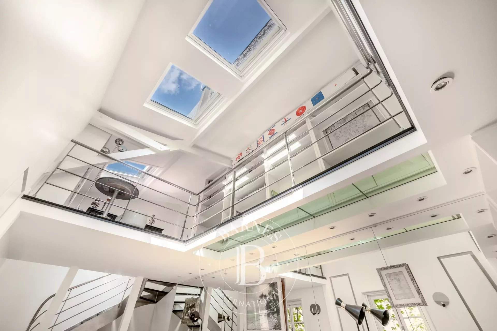 Paris  - Triplex 4 Pièces 2 Chambres - picture 18
