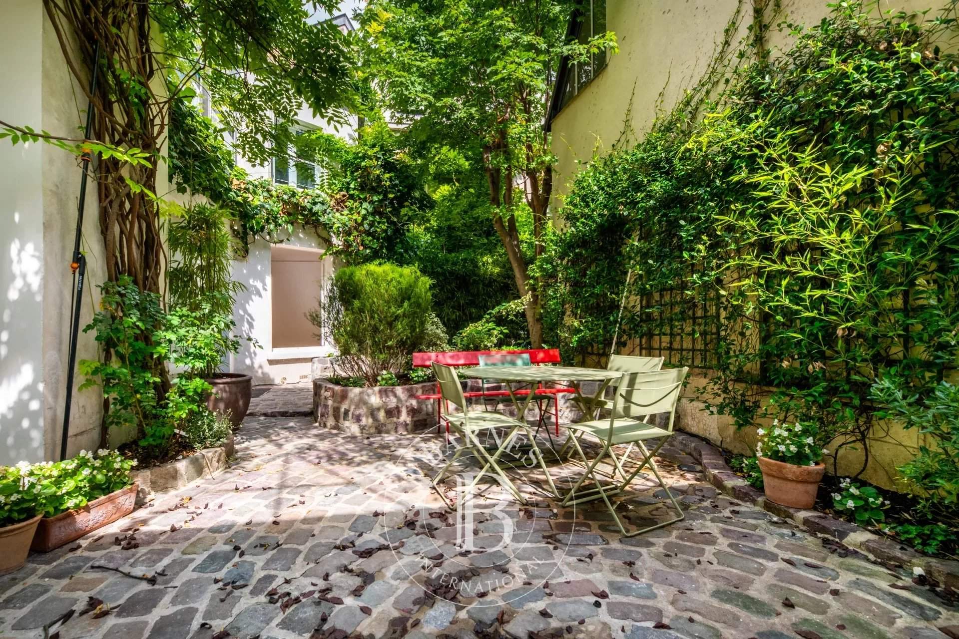 Paris  - House 5 Bedrooms - picture 2