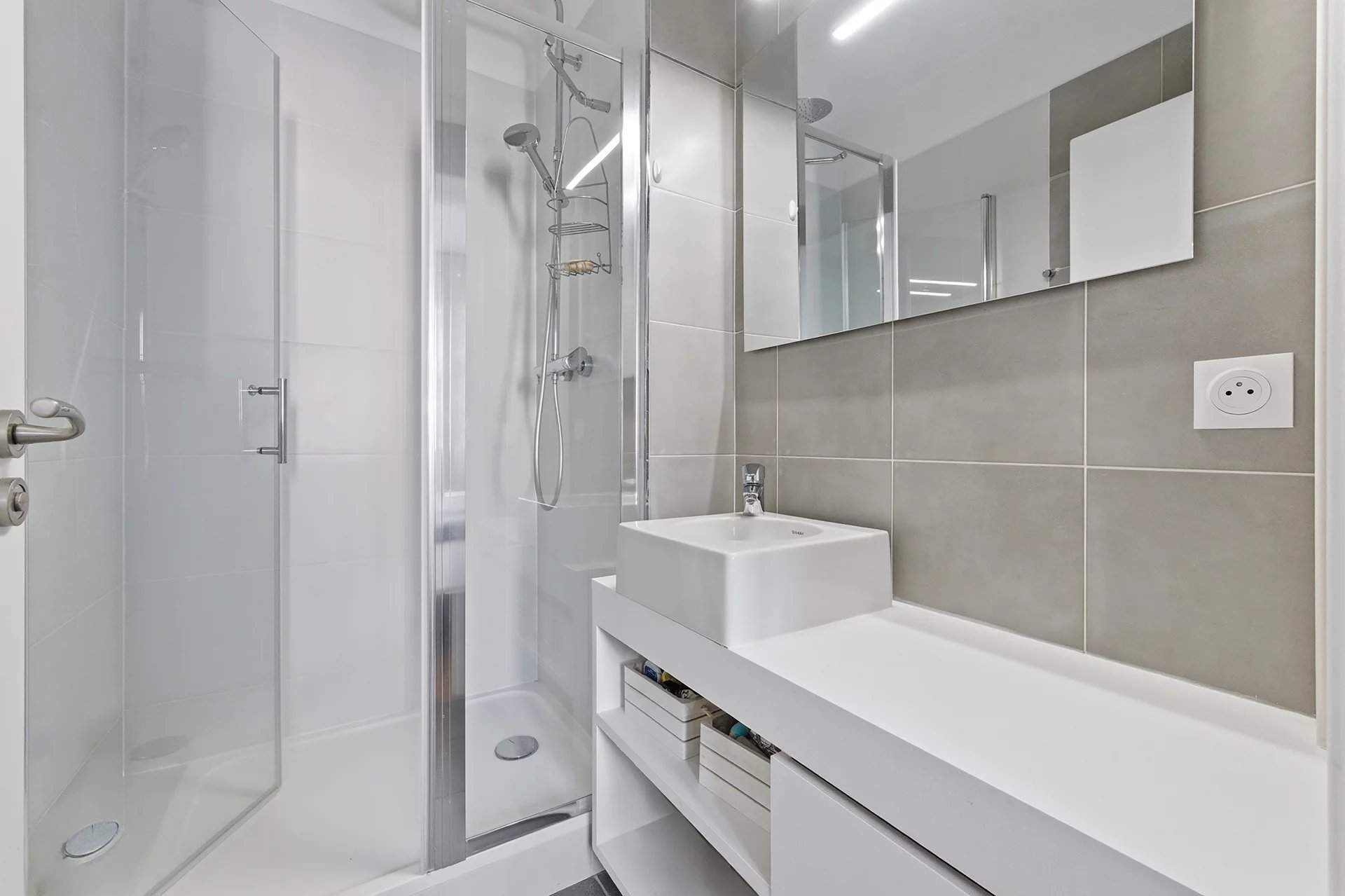 Paris  - Appartement 3 Pi&egrave;ces 2 Chambres - picture 11