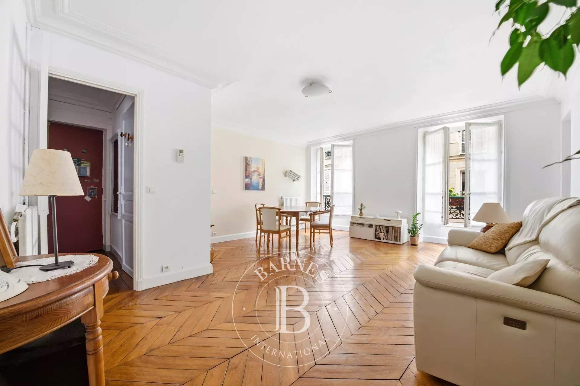 Paris  - Appartement 4 Pi&egrave;ces 3 Chambres - picture 2