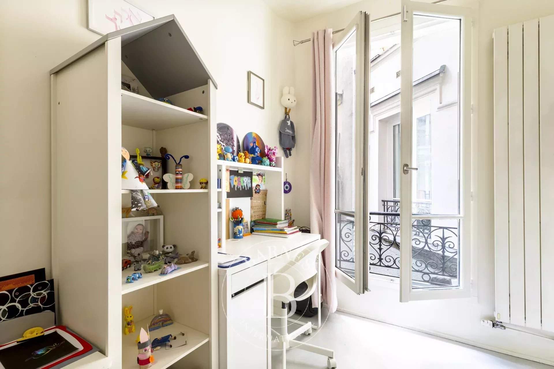 Paris  - Apartment 3 Bedrooms - picture 11