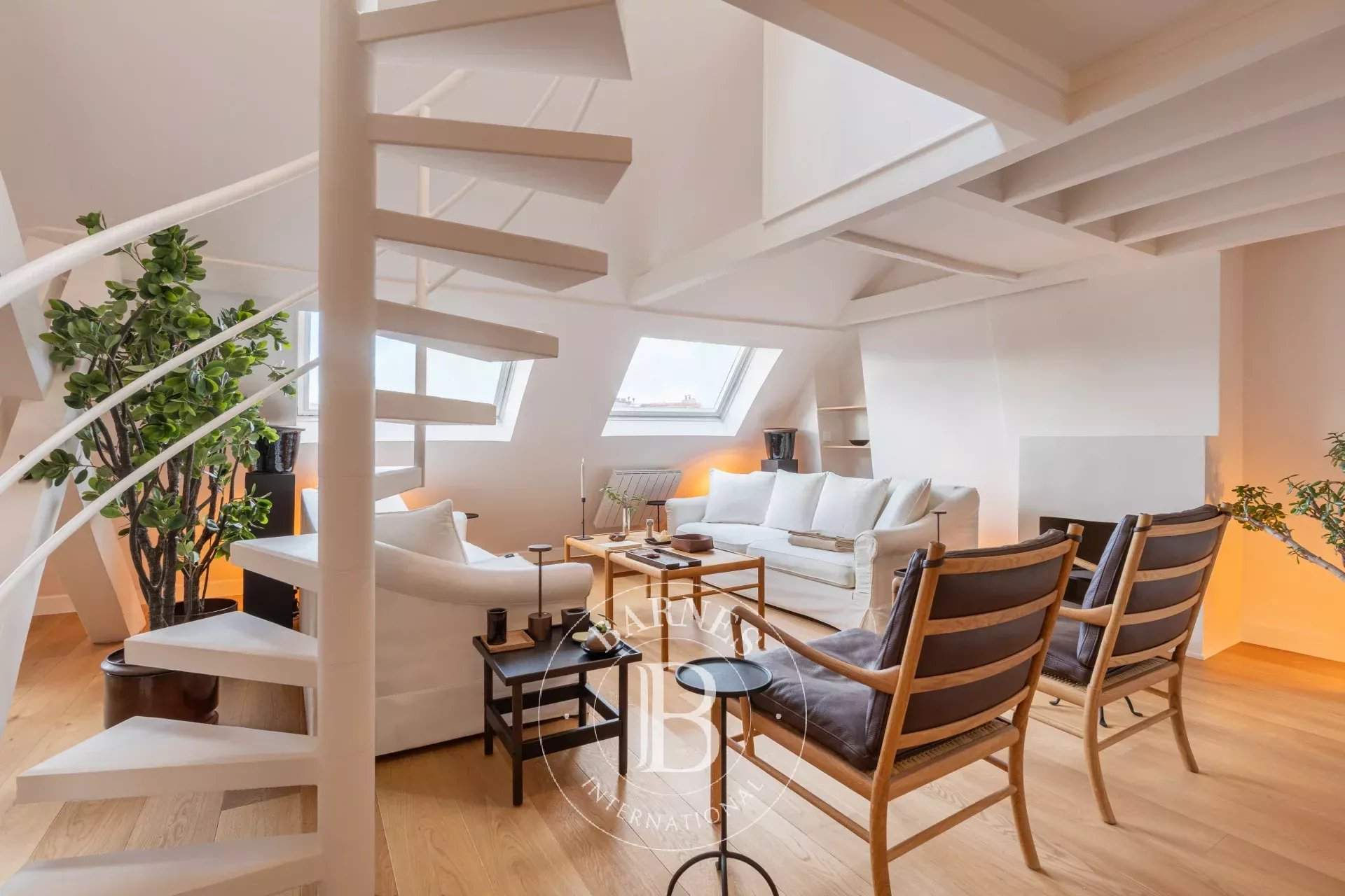 Paris  - Appartement 4 Pi&egrave;ces 2 Chambres - picture 4