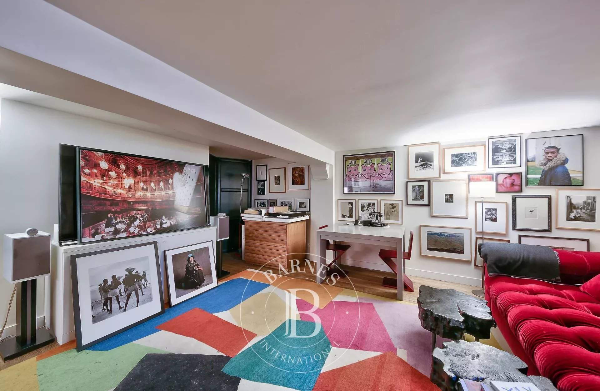 Paris  - Hôtel particulier 5 Pi&egrave;ces 2 Chambres - picture 16