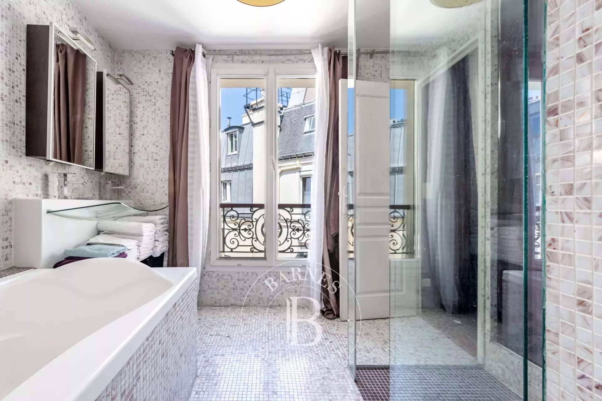 Paris  - Apartment 3 Bedrooms - picture 10
