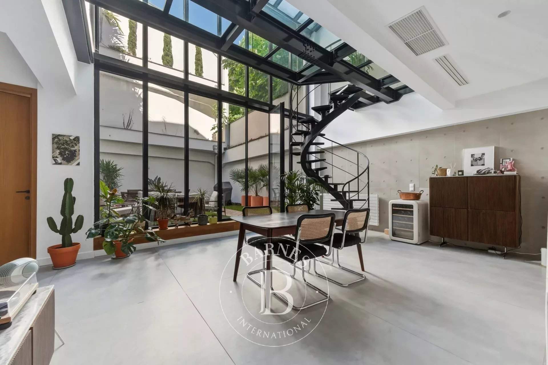 Paris  - Appartement 6 Pi&egrave;ces 3 Chambres - picture 3