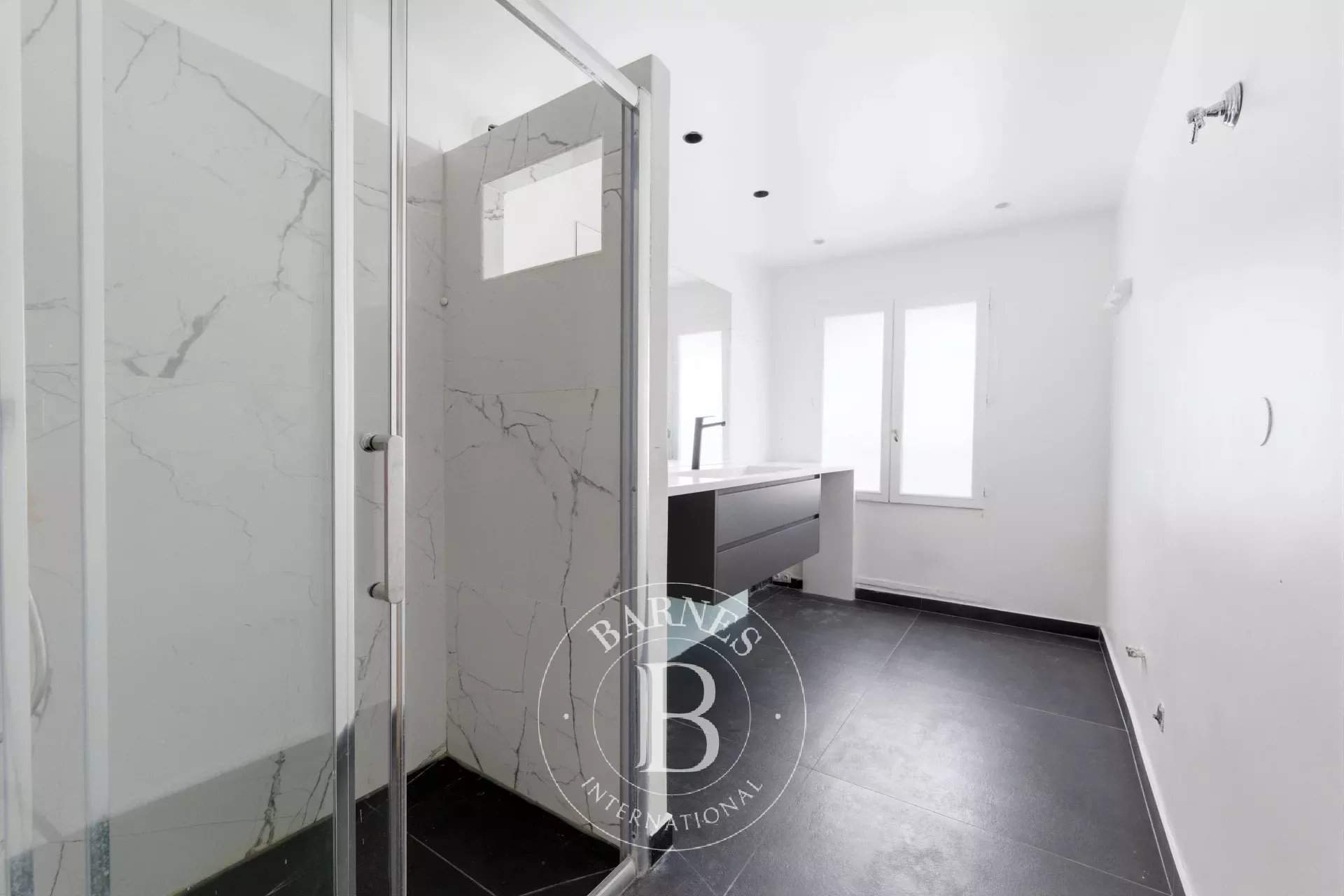 Paris  - Appartement 4 Pi&egrave;ces 3 Chambres - picture 8