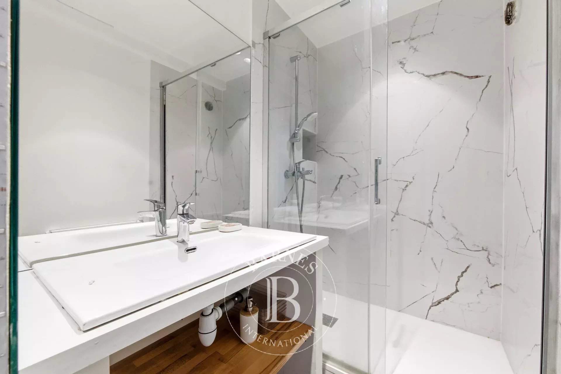 Paris  - Appartement 4 Pi&egrave;ces 3 Chambres - picture 9